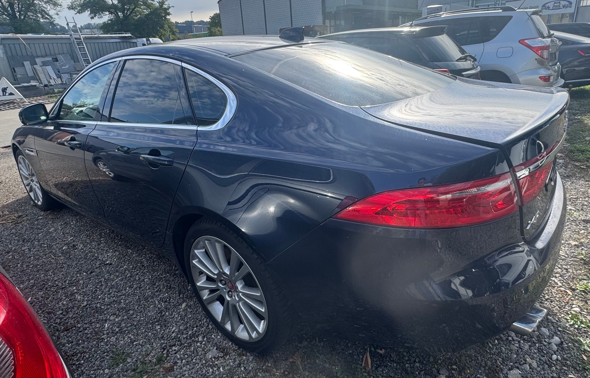 JAGUAR XF 20d Prestige Automatic-image-7