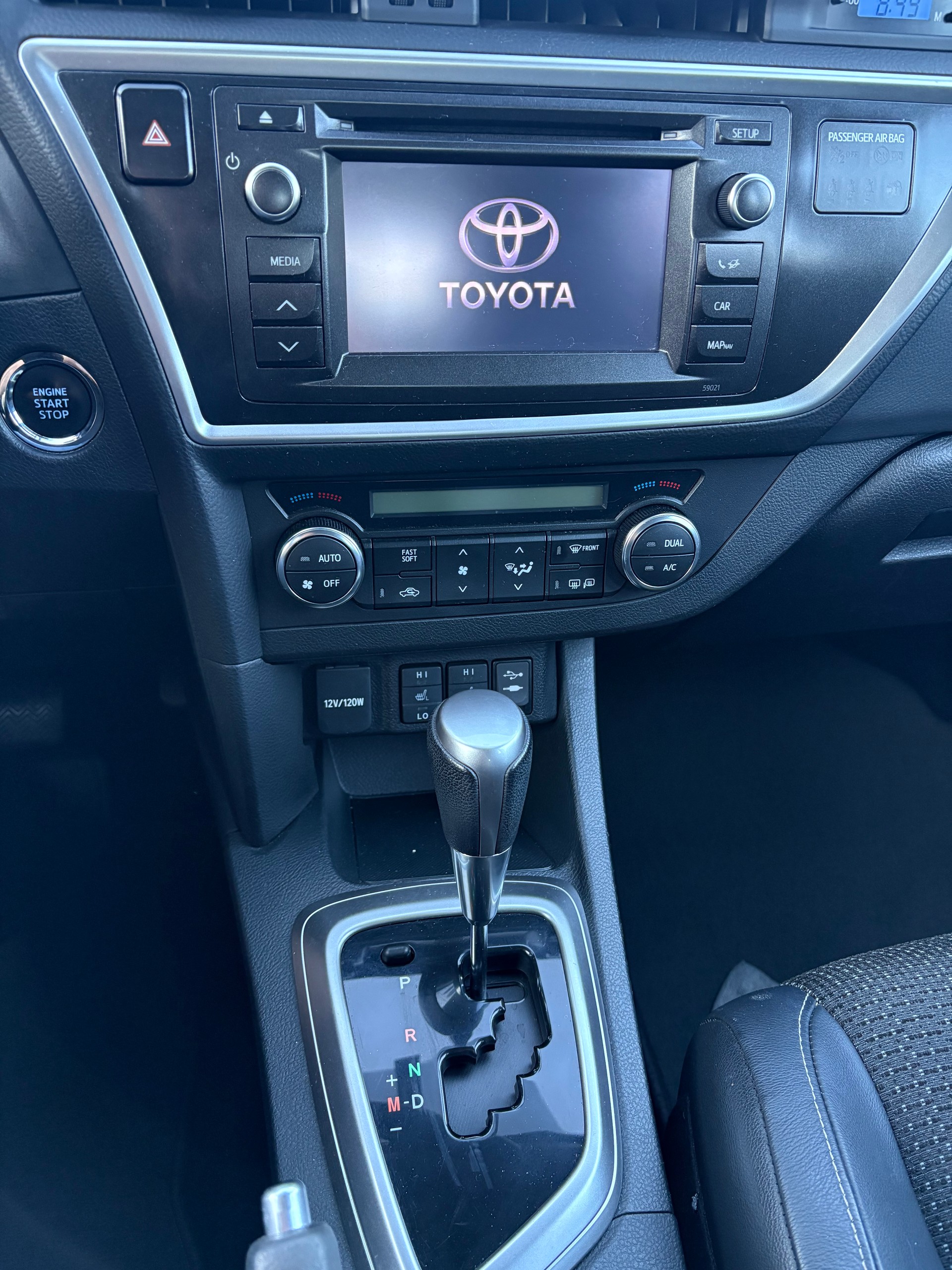 TOYOTA Auris 1.6 Sol Multidrive-image-8