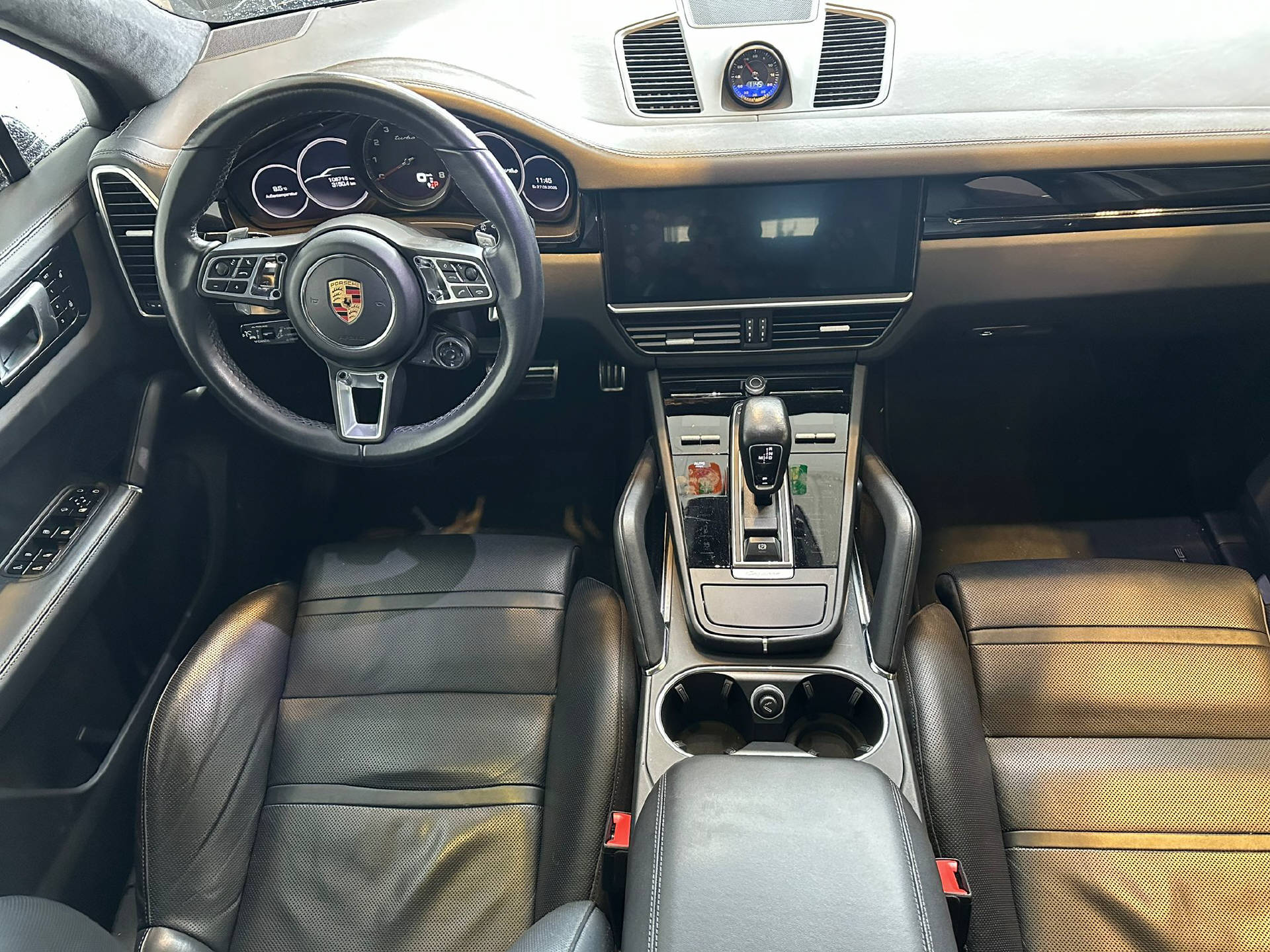 PORSCHE Cayenne 4.0 V8 Turbo-image-4