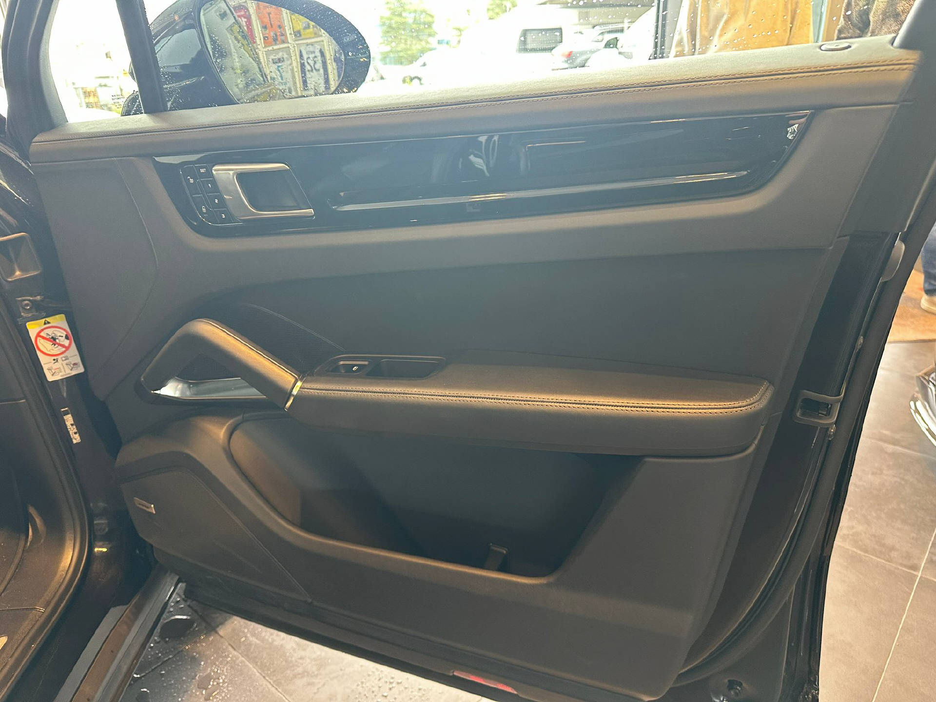 PORSCHE Cayenne 4.0 V8 Turbo-image-19