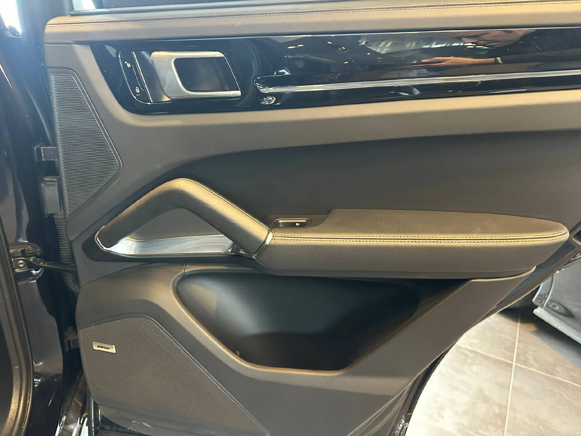 PORSCHE Cayenne 4.0 V8 Turbo-image-20