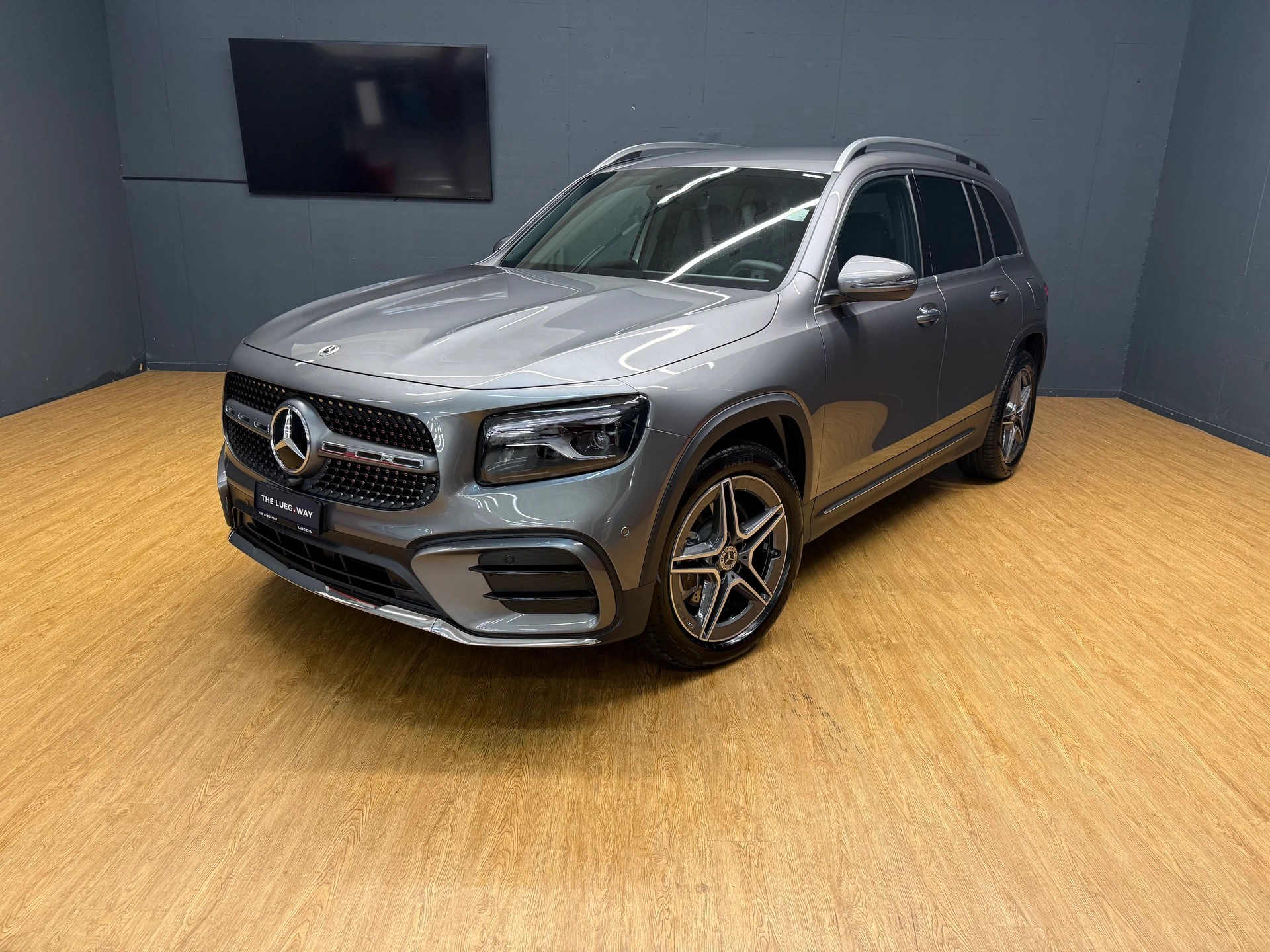 MERCEDES-BENZ GLB 220 d 4M - AMG / DISTRONIC / Rückfahrkamera / AHK / Memory-image-0