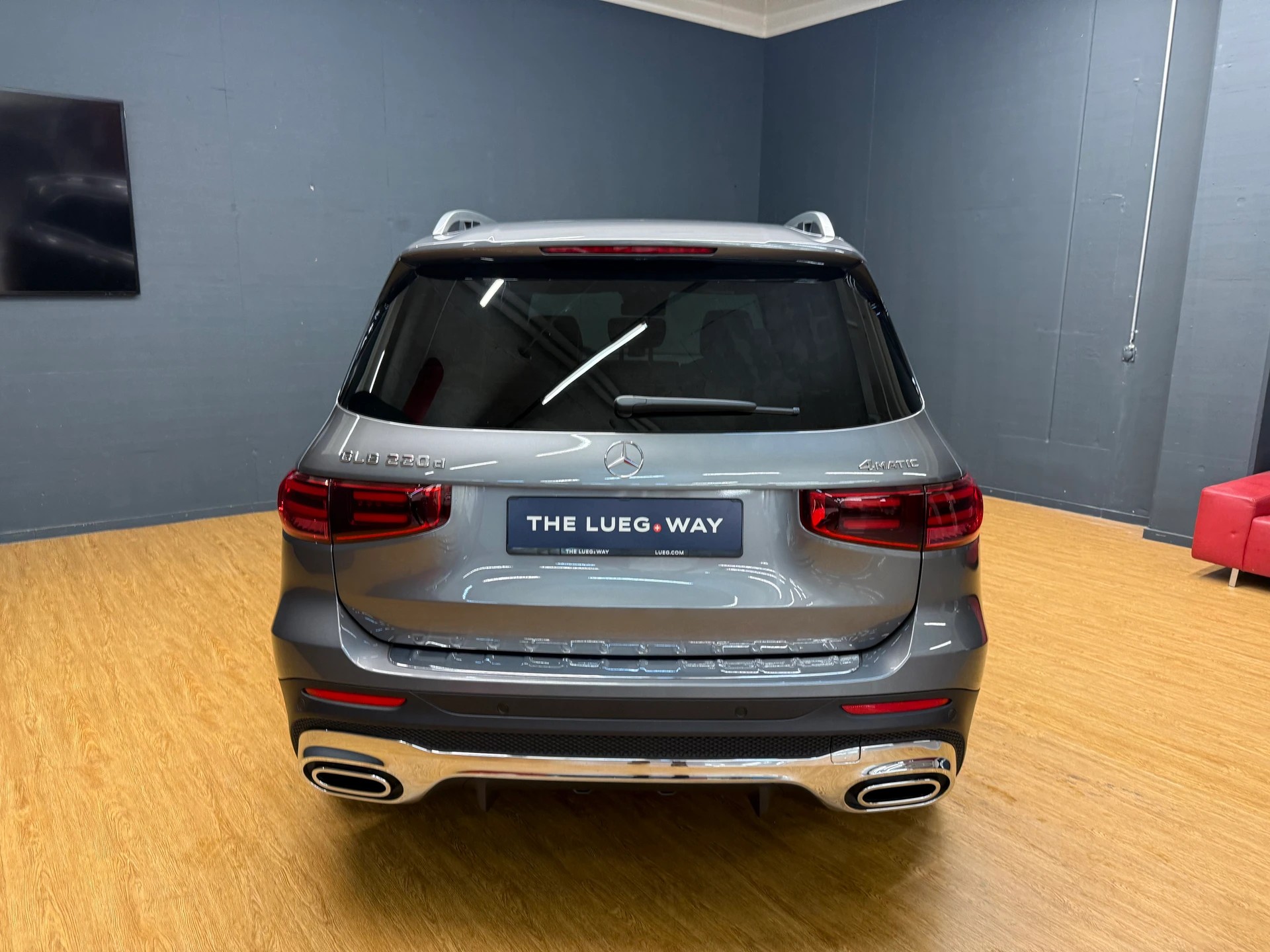 MERCEDES-BENZ GLB 220 d 4M - AMG / DISTRONIC / Rückfahrkamera / AHK / Memory-image-9