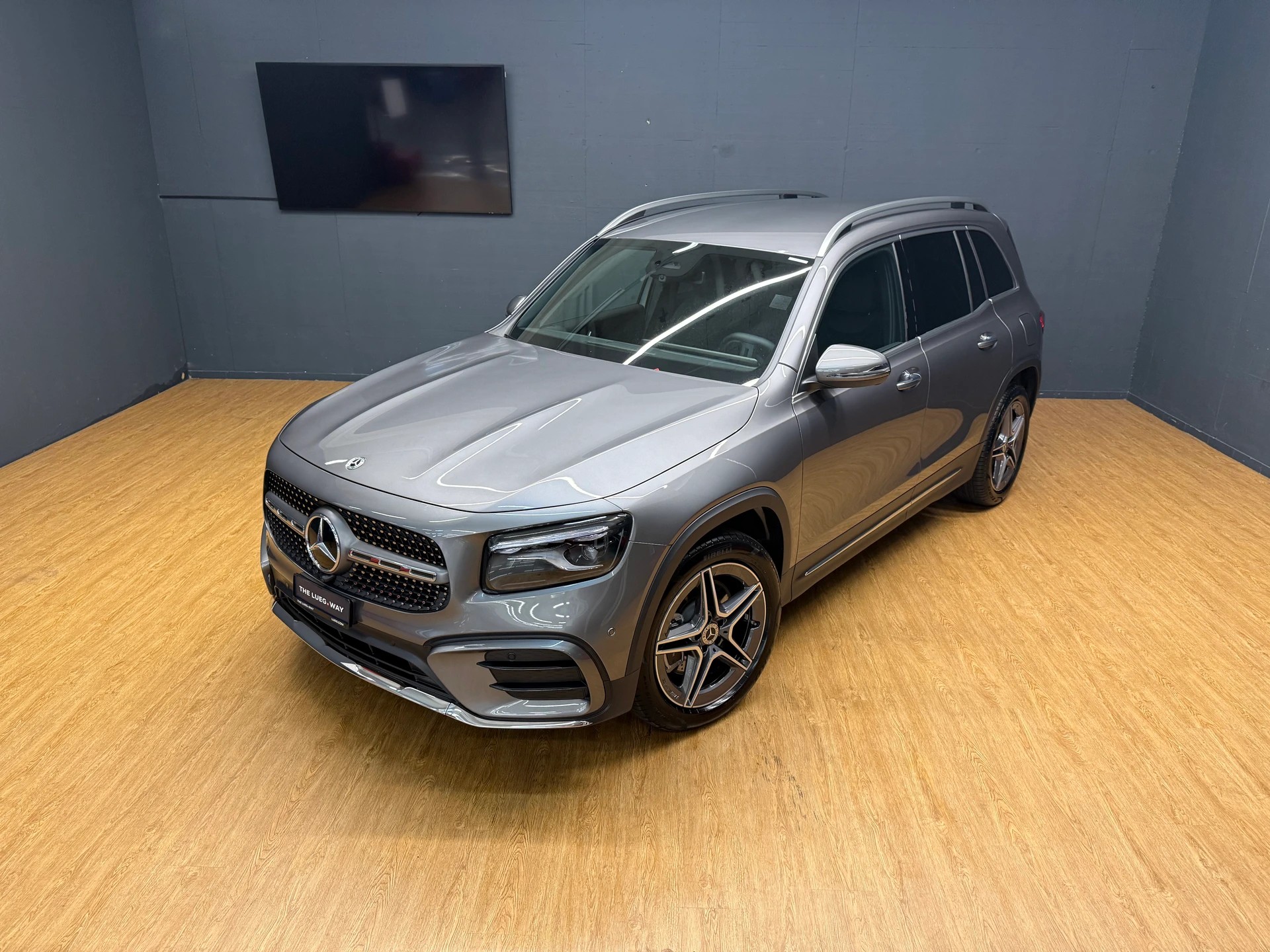 MERCEDES-BENZ GLB 220 d 4M - AMG / DISTRONIC / Rückfahrkamera / AHK / Memory-image-3
