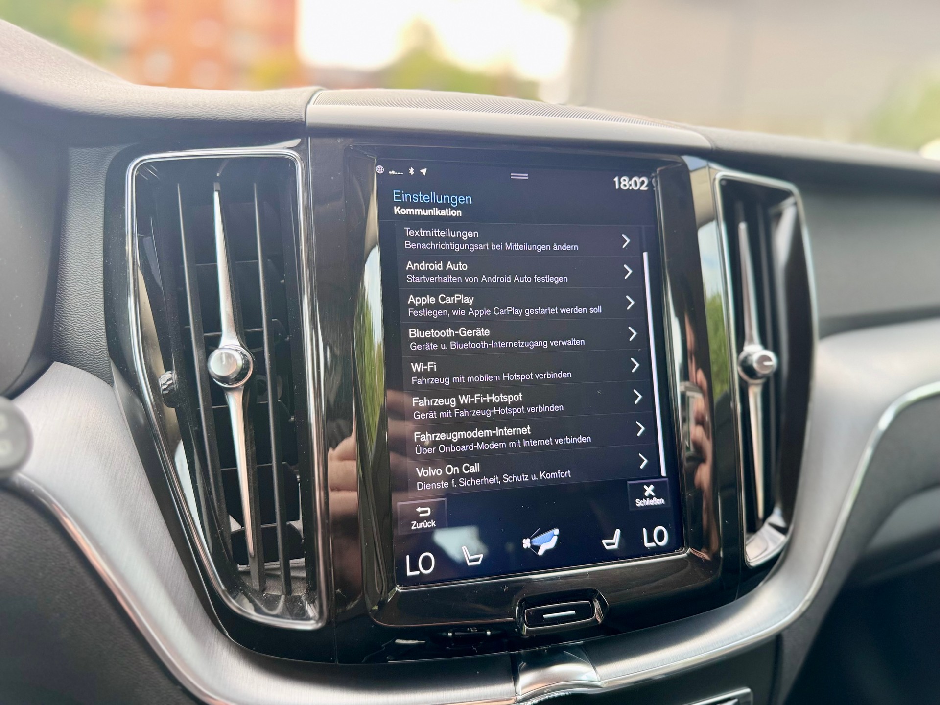 VOLVO XC60 D4 Momentum Geartronic-image-29