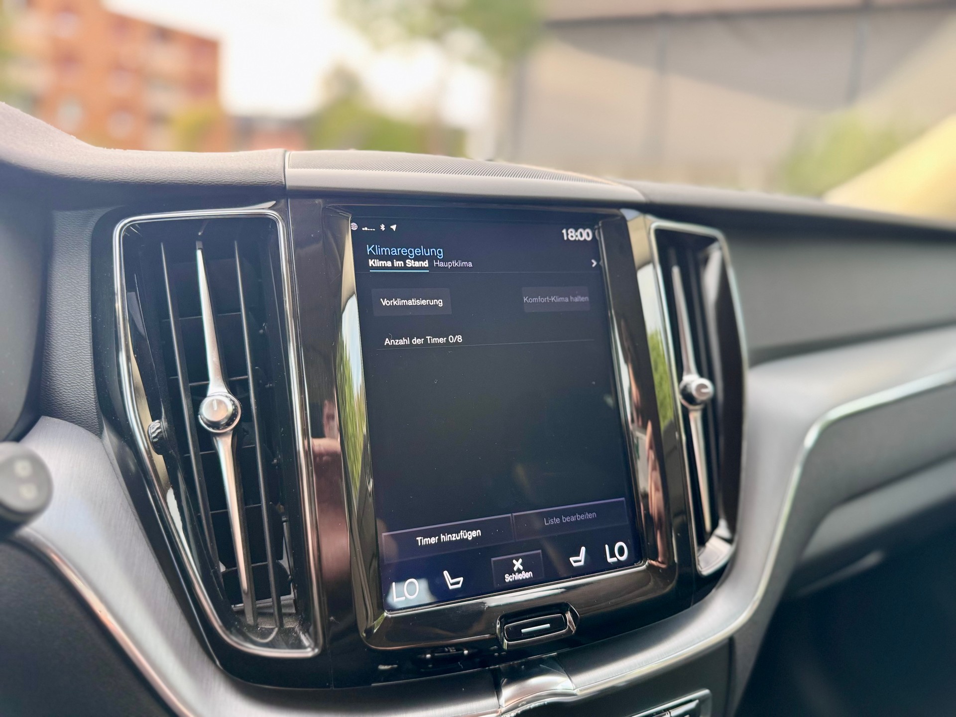 VOLVO XC60 D4 Momentum Geartronic-image-27