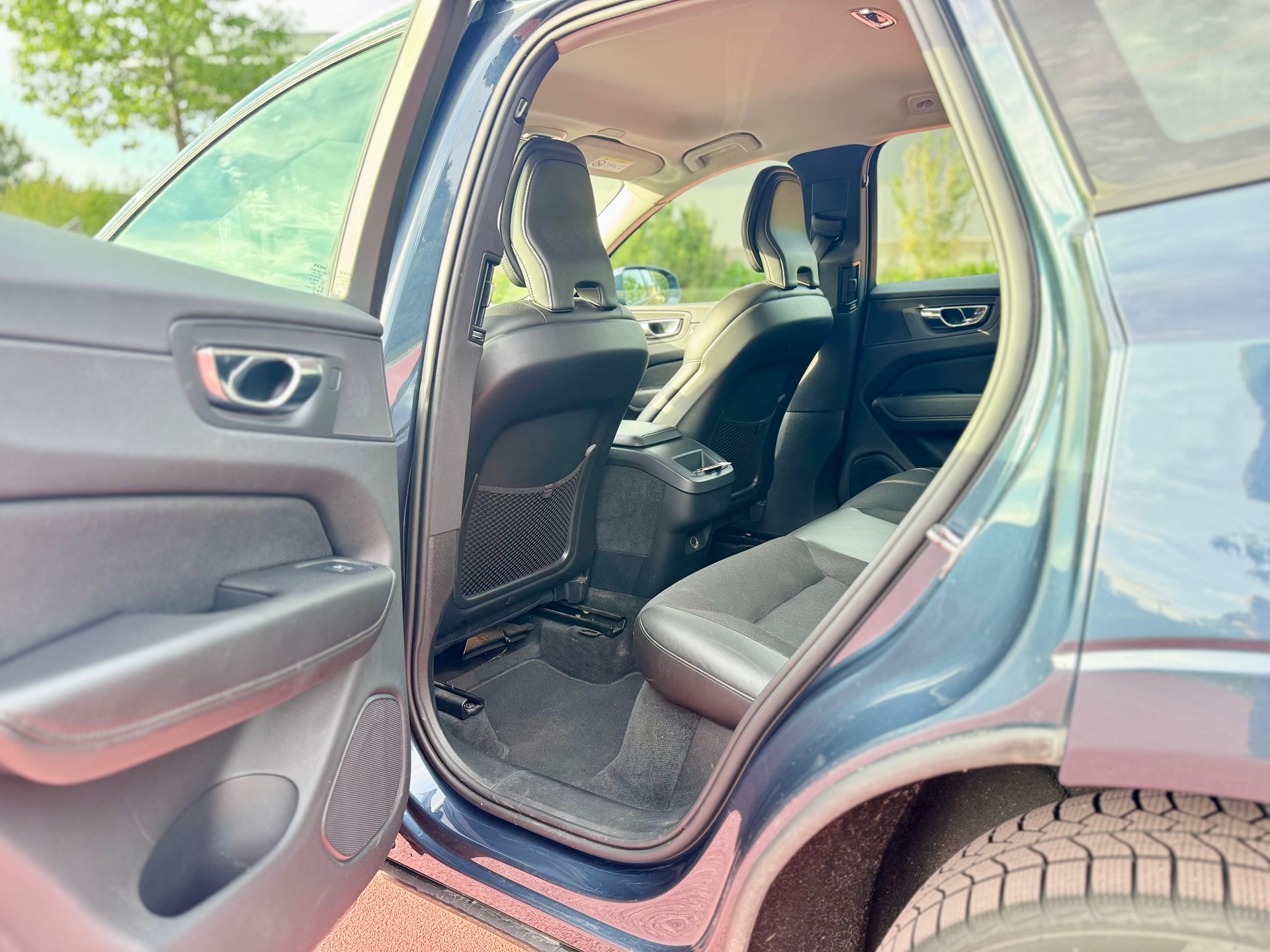 VOLVO XC60 D4 Momentum Geartronic-image-11