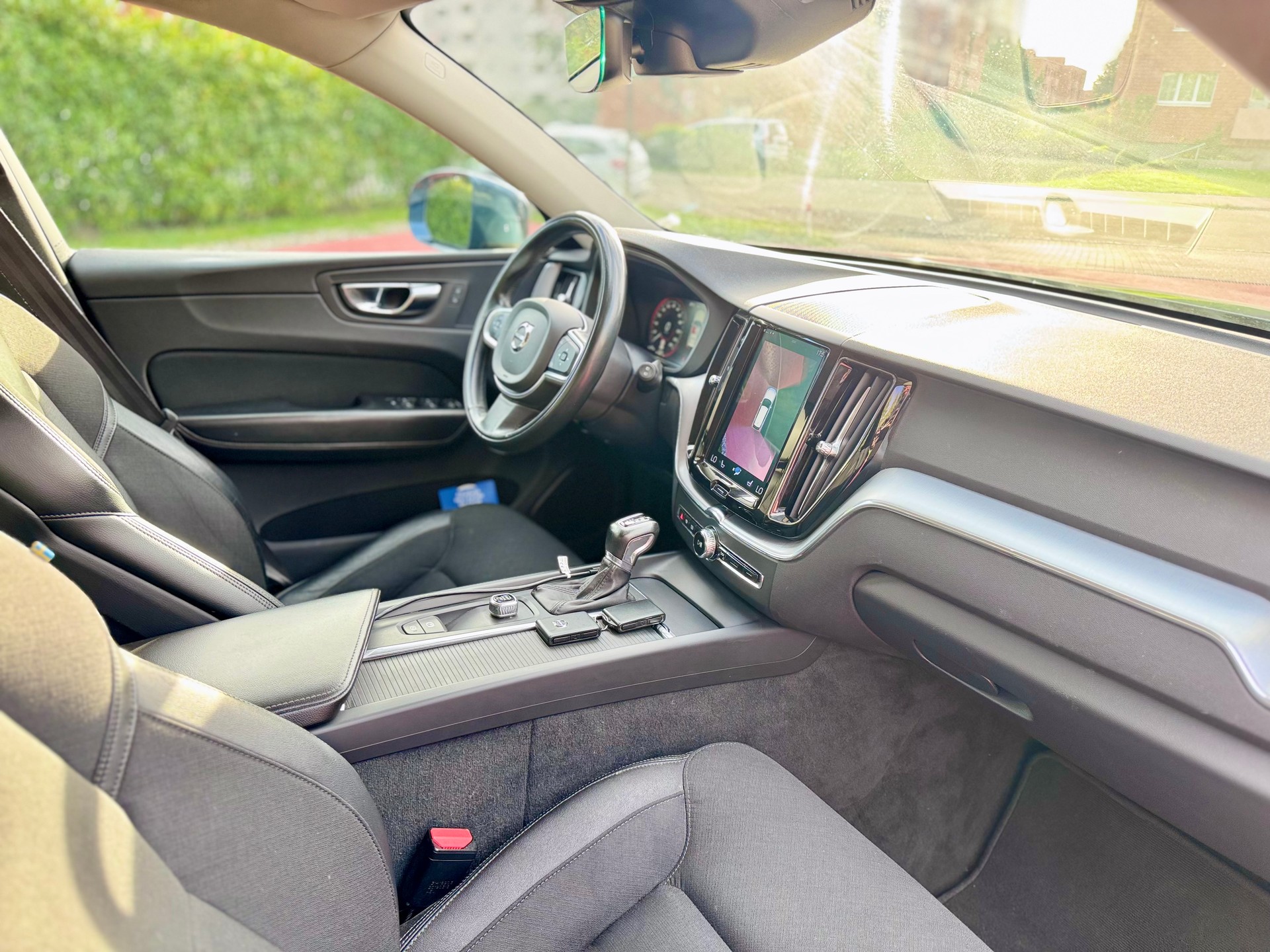 VOLVO XC60 D4 Momentum Geartronic-image-19