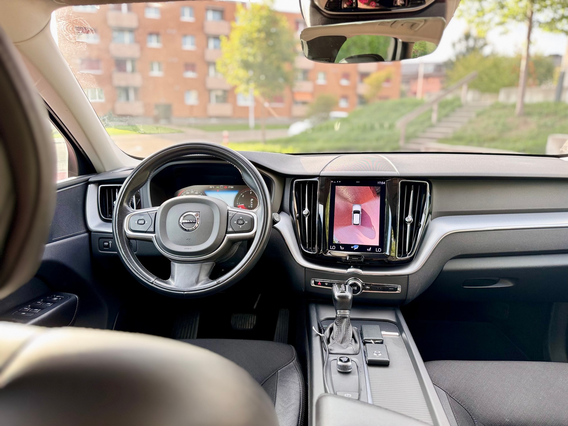 VOLVO XC60 D4 Momentum Geartronic-image-13