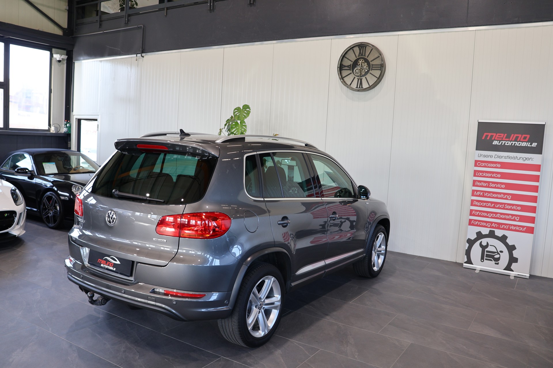 VW Tiguan 2.0 TDI BMT Cup R-Line 4Motion DSG AHK-image-9