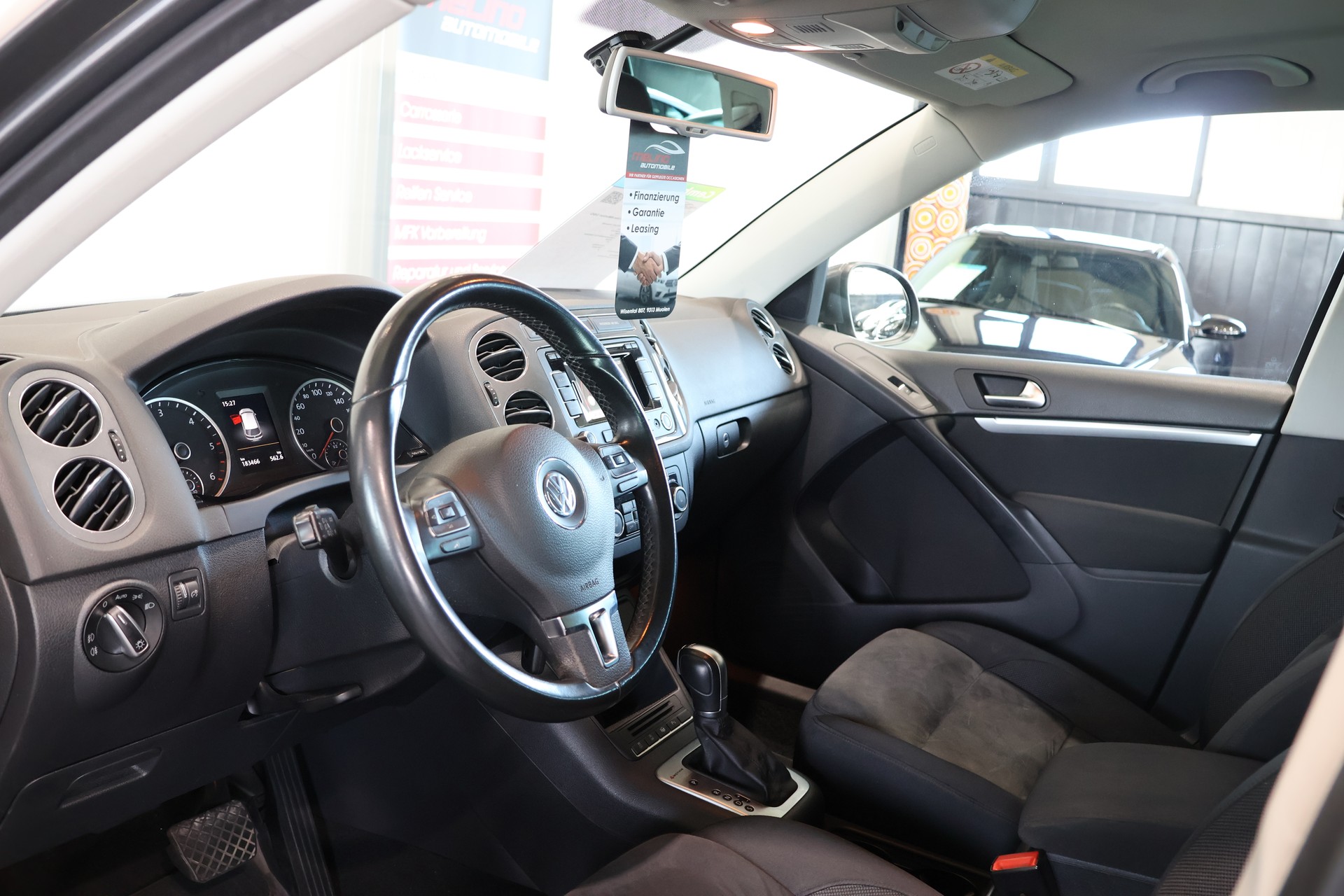 VW Tiguan 2.0 TDI BMT Cup R-Line 4Motion DSG AHK-image-11