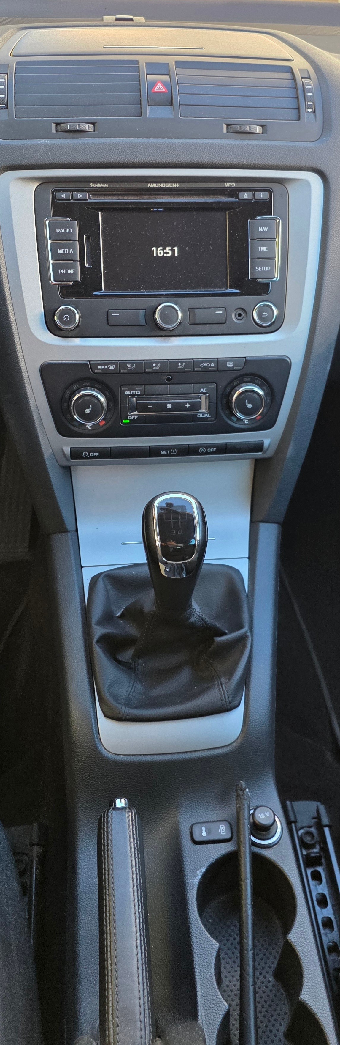 SKODA Octavia Combi 1.6 TDI Greenline-image-10