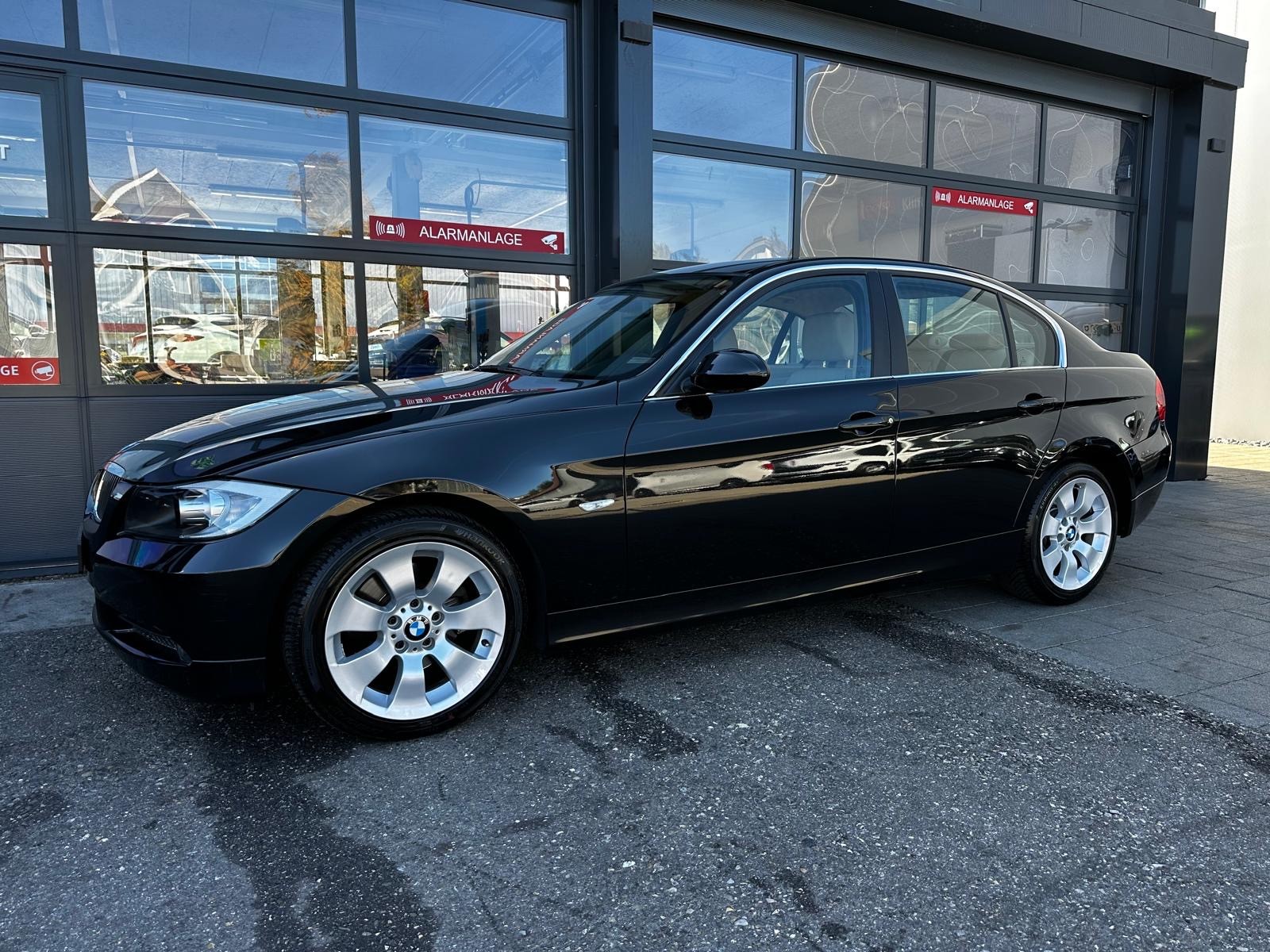 BMW 325xi Steptronic 33'000 KM!-image-2