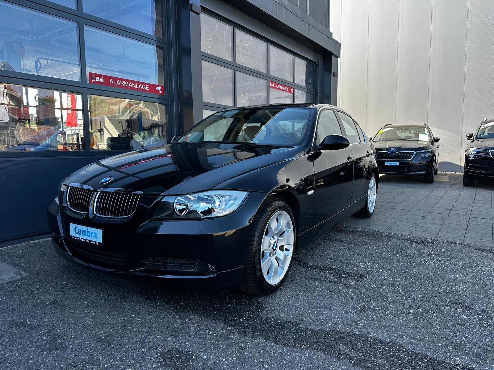 BMW 325xi Steptronic 33'000 KM!-image-1