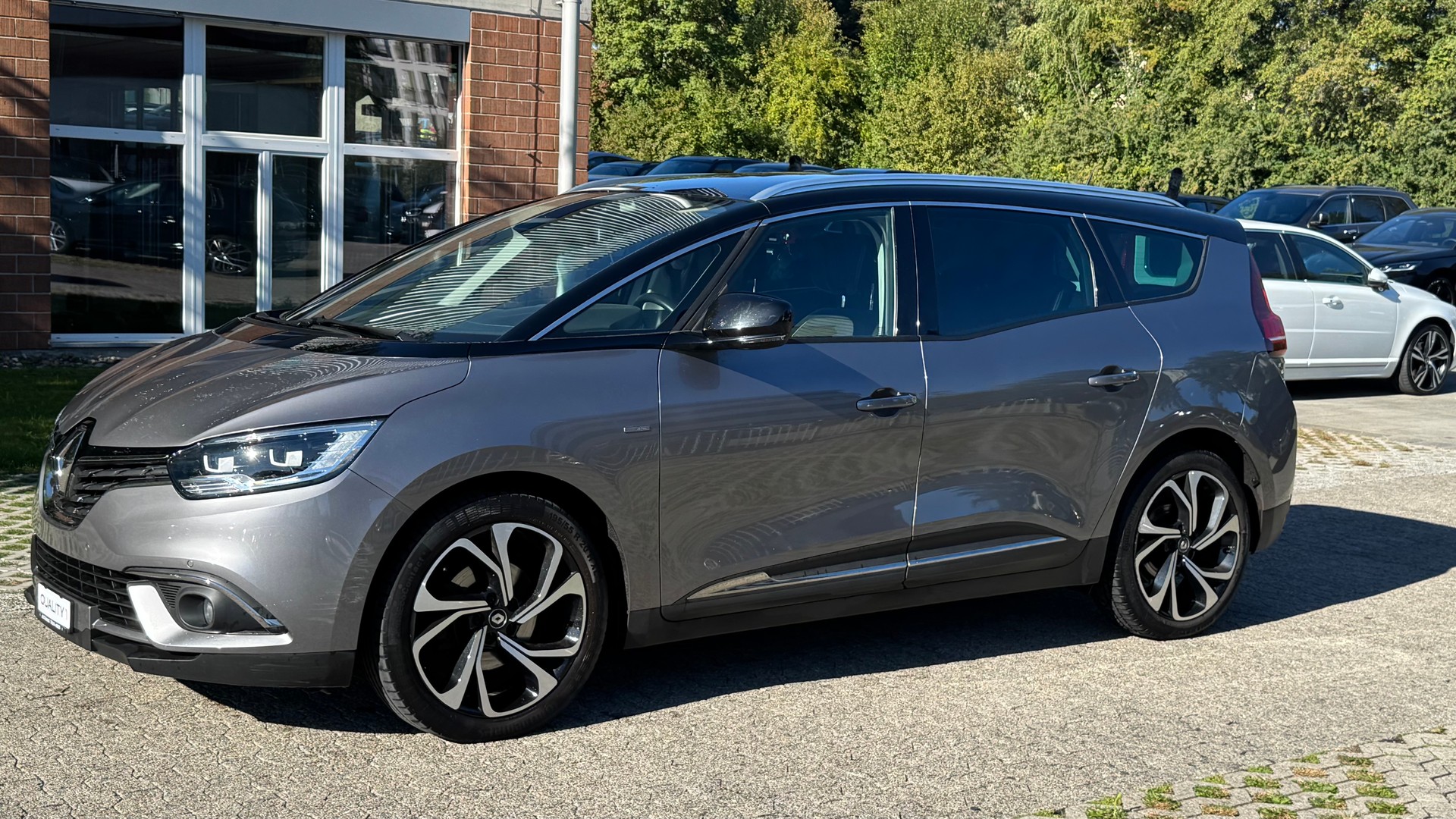 RENAULT Grand Scénic 1.5 dCi Hybrid Assist Bose-image-0