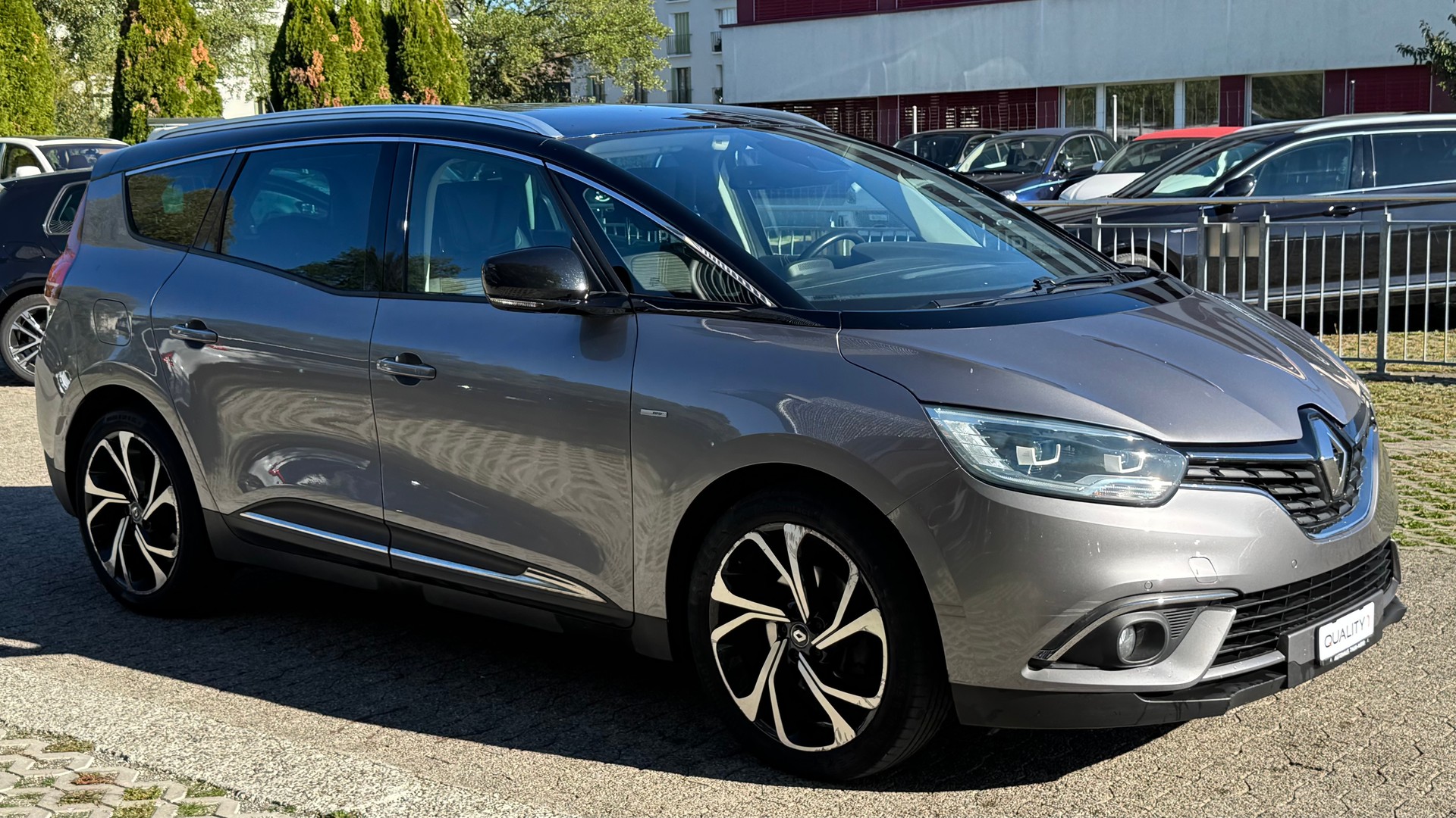 RENAULT Grand Scénic 1.5 dCi Hybrid Assist Bose-image-2