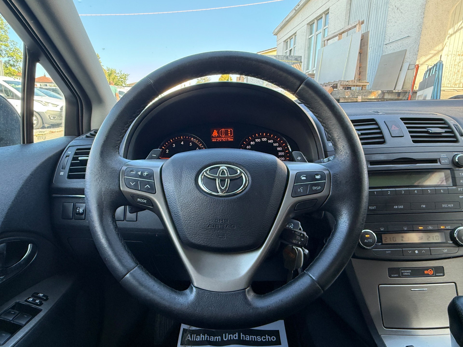 TOYOTA Avensis SW 2.0 Linea Luna Multidrive-image-10