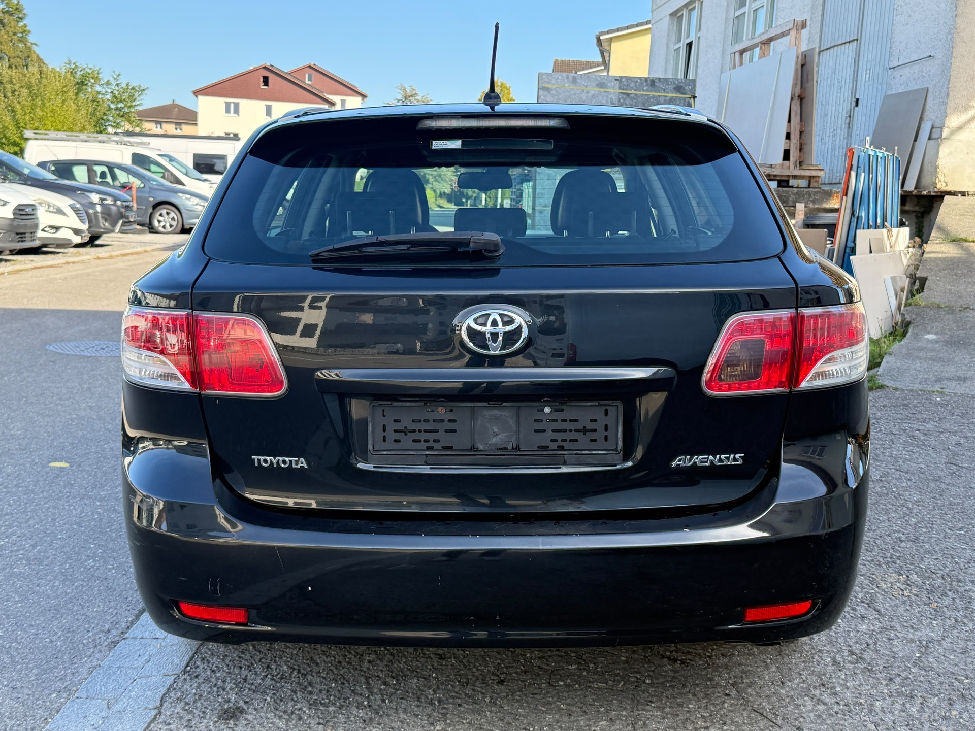 TOYOTA Avensis SW 2.0 Linea Luna Multidrive-image-3