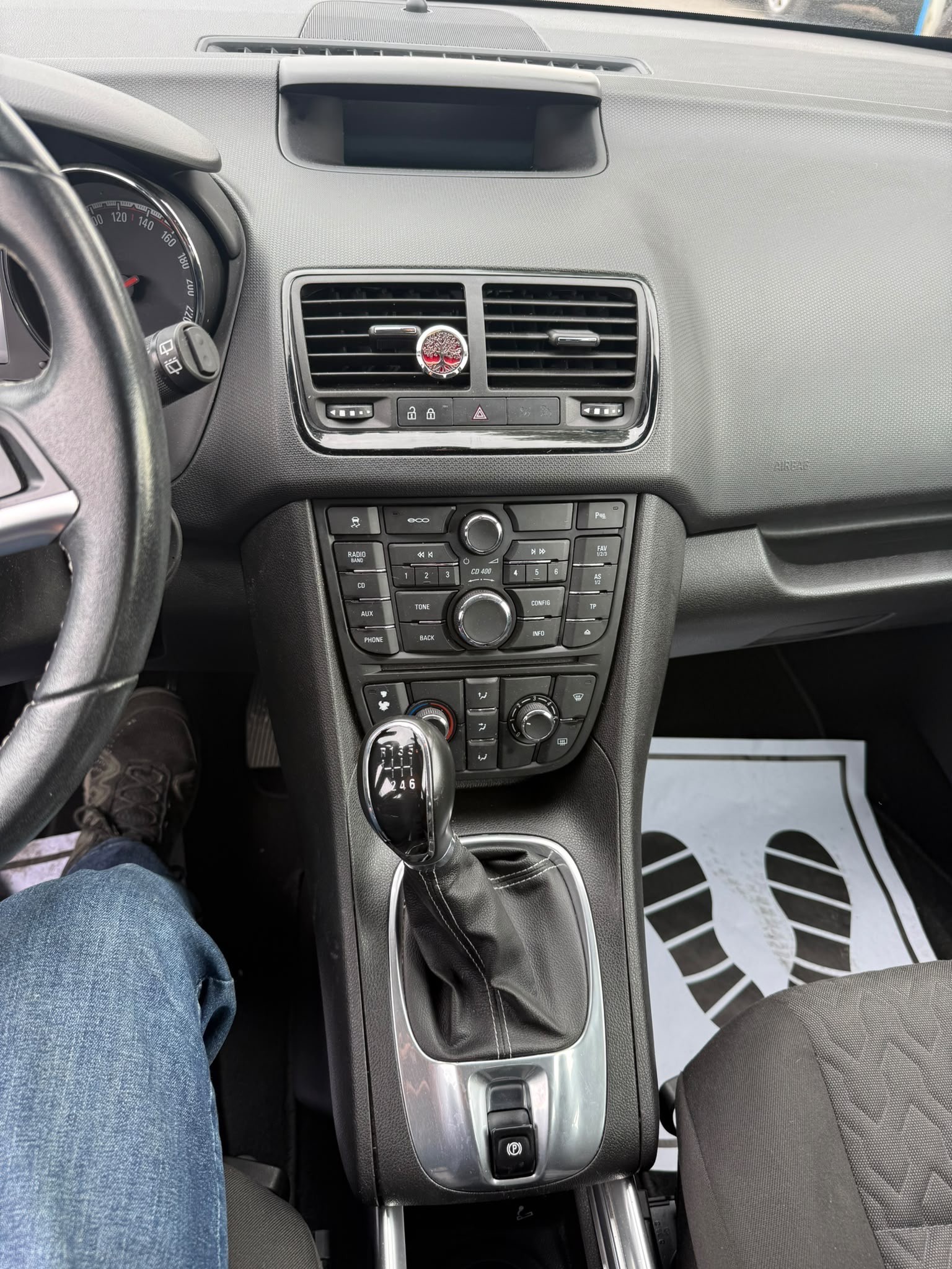 OPEL Meriva 1.4 Turbo Cosmo-image-10
