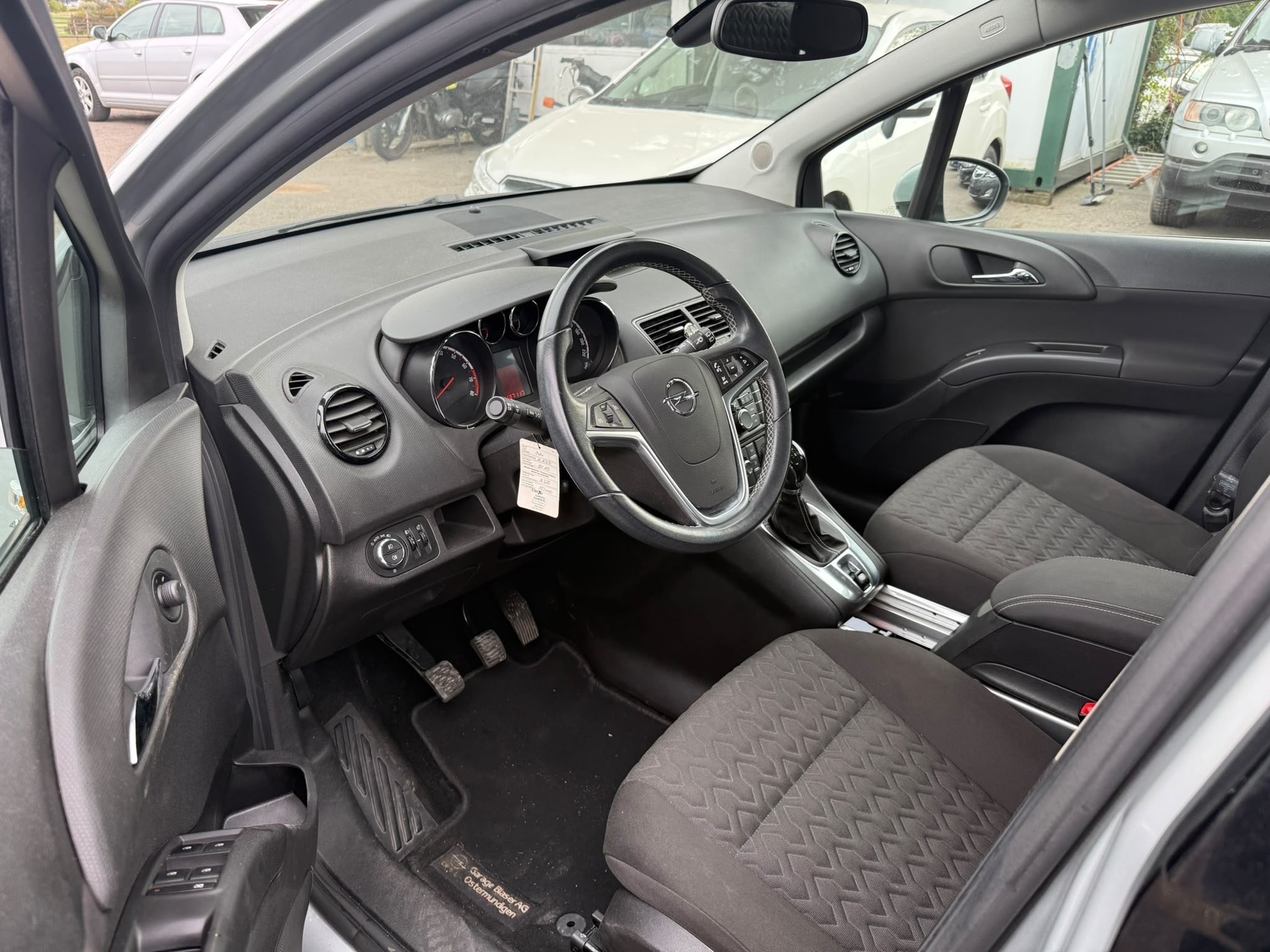 OPEL Meriva 1.4 Turbo Cosmo-image-8