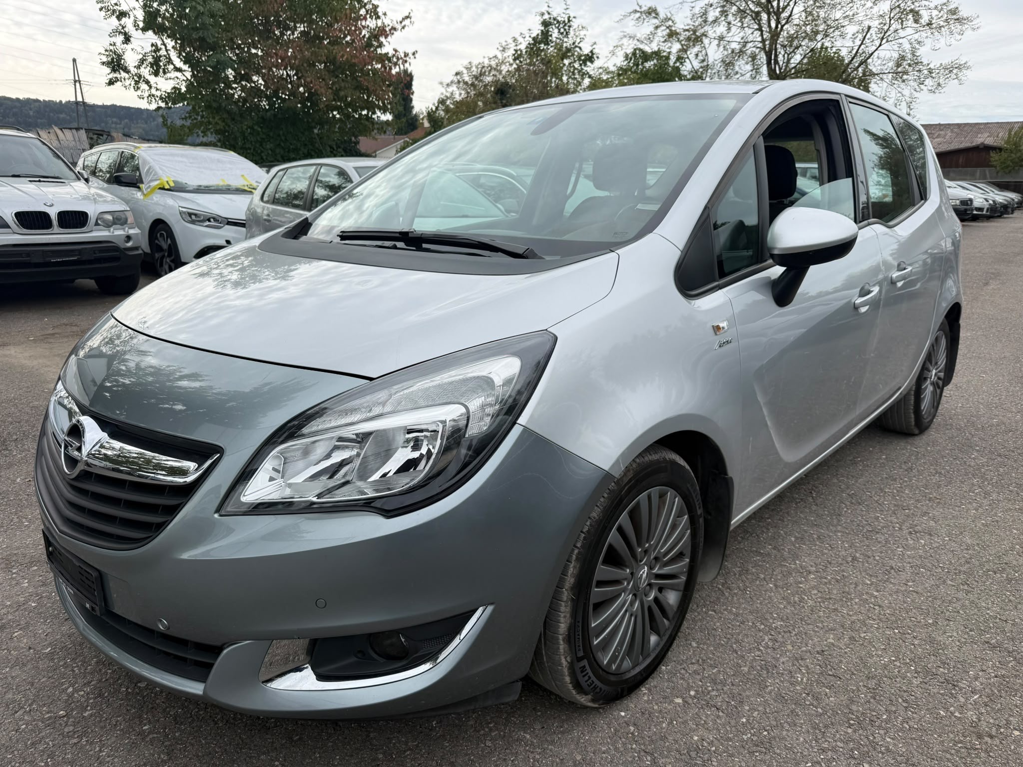 Car photo