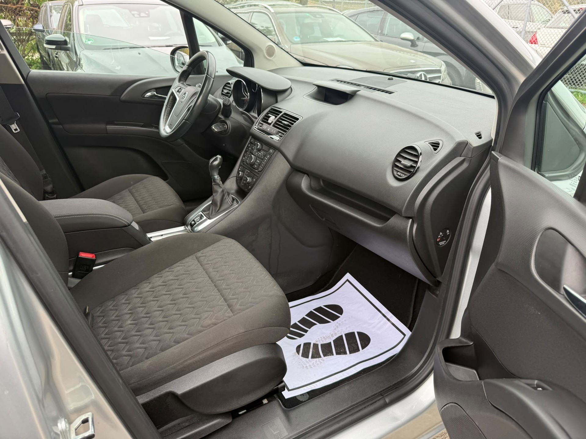 OPEL Meriva 1.4 Turbo Cosmo-image-6