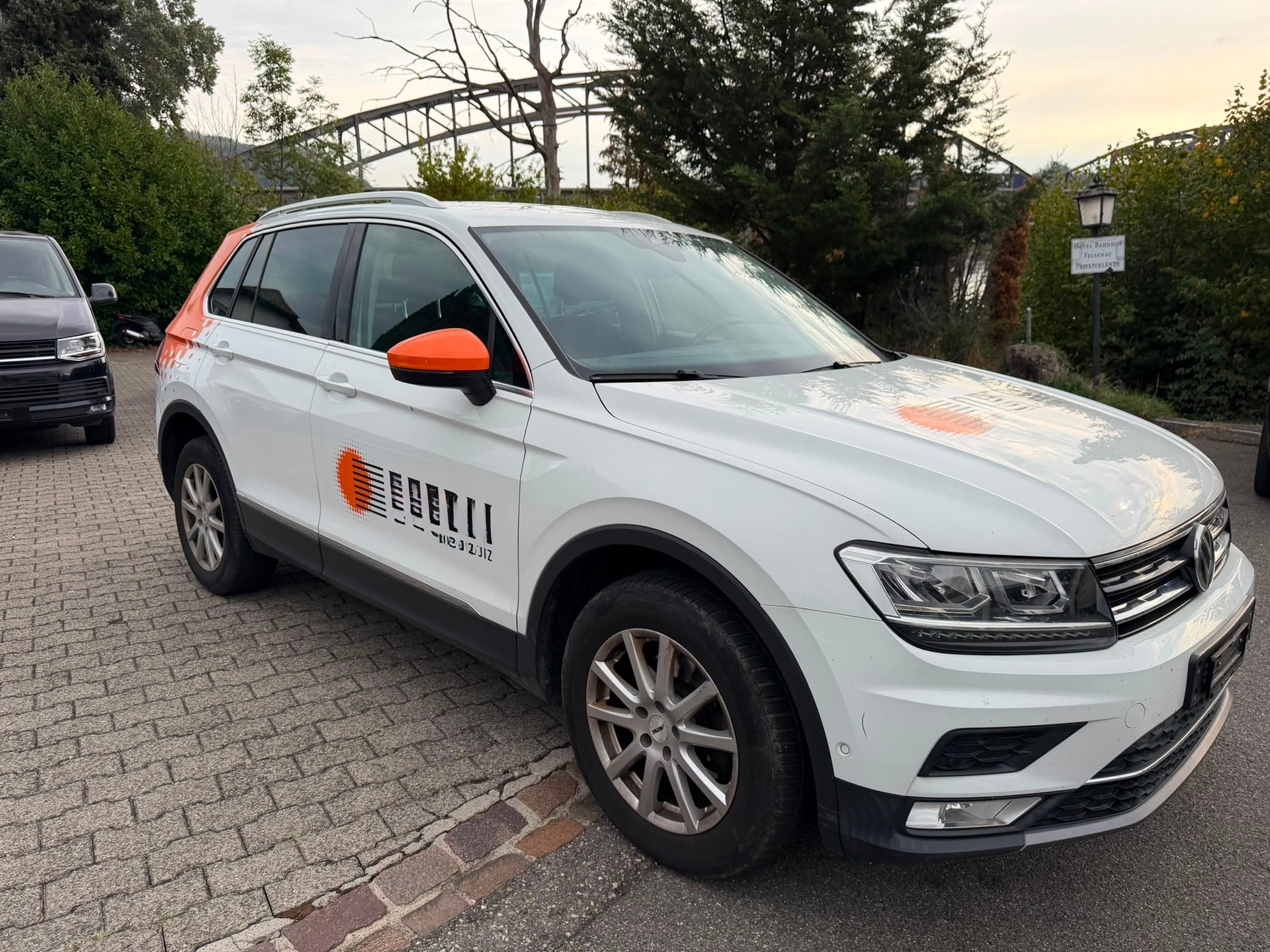 VW Tiguan 2.0 TDI SCR Comfortline 4Motion DSG-image-2