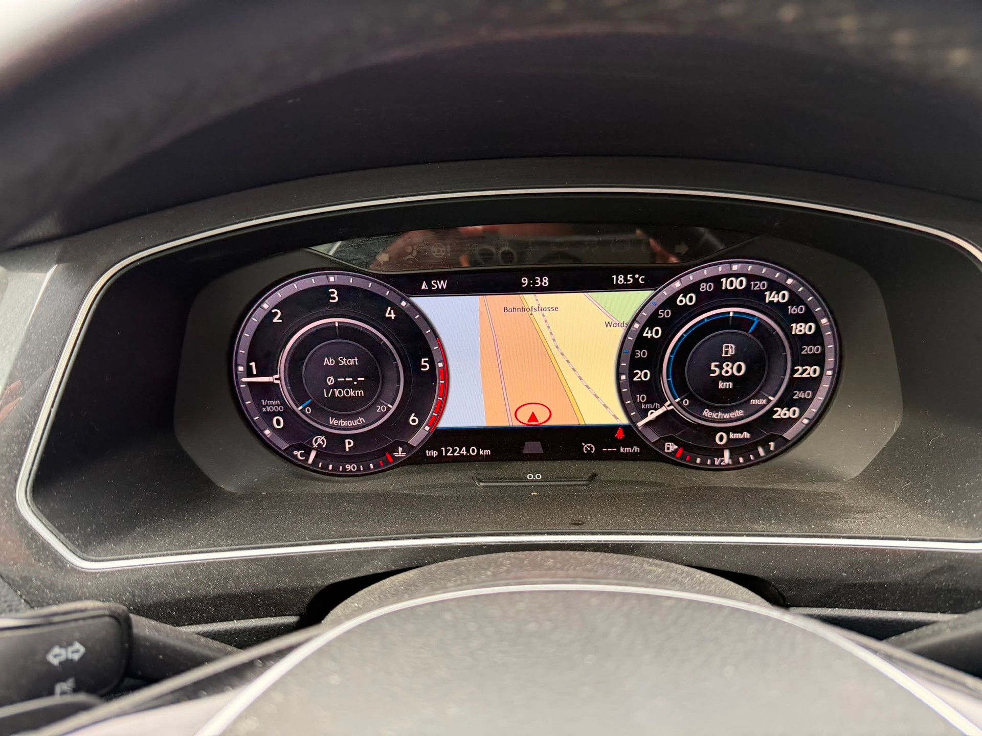 VW Tiguan 2.0 TDI SCR Comfortline 4Motion DSG-image-11