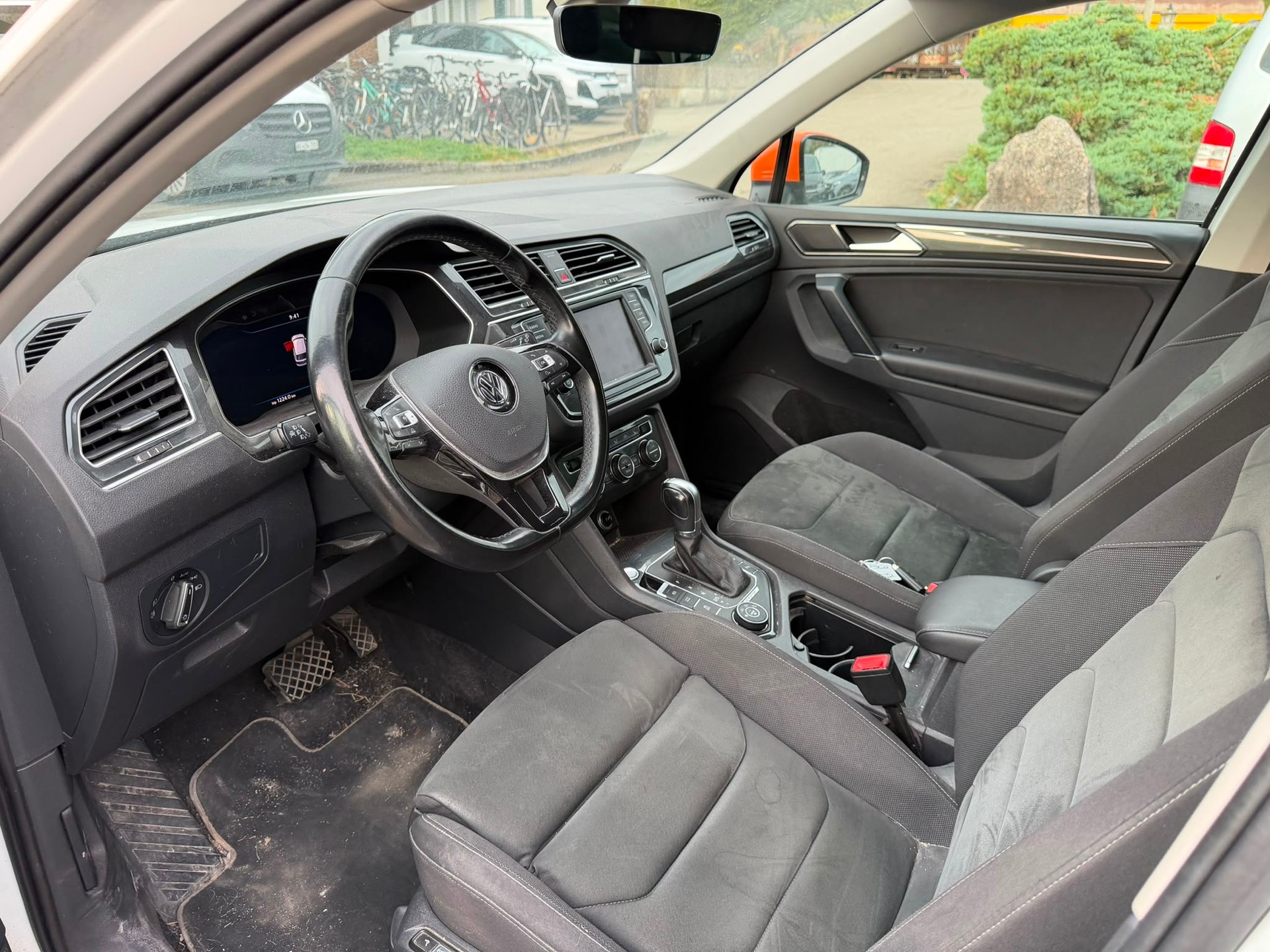 VW Tiguan 2.0 TDI SCR Comfortline 4Motion DSG-image-8