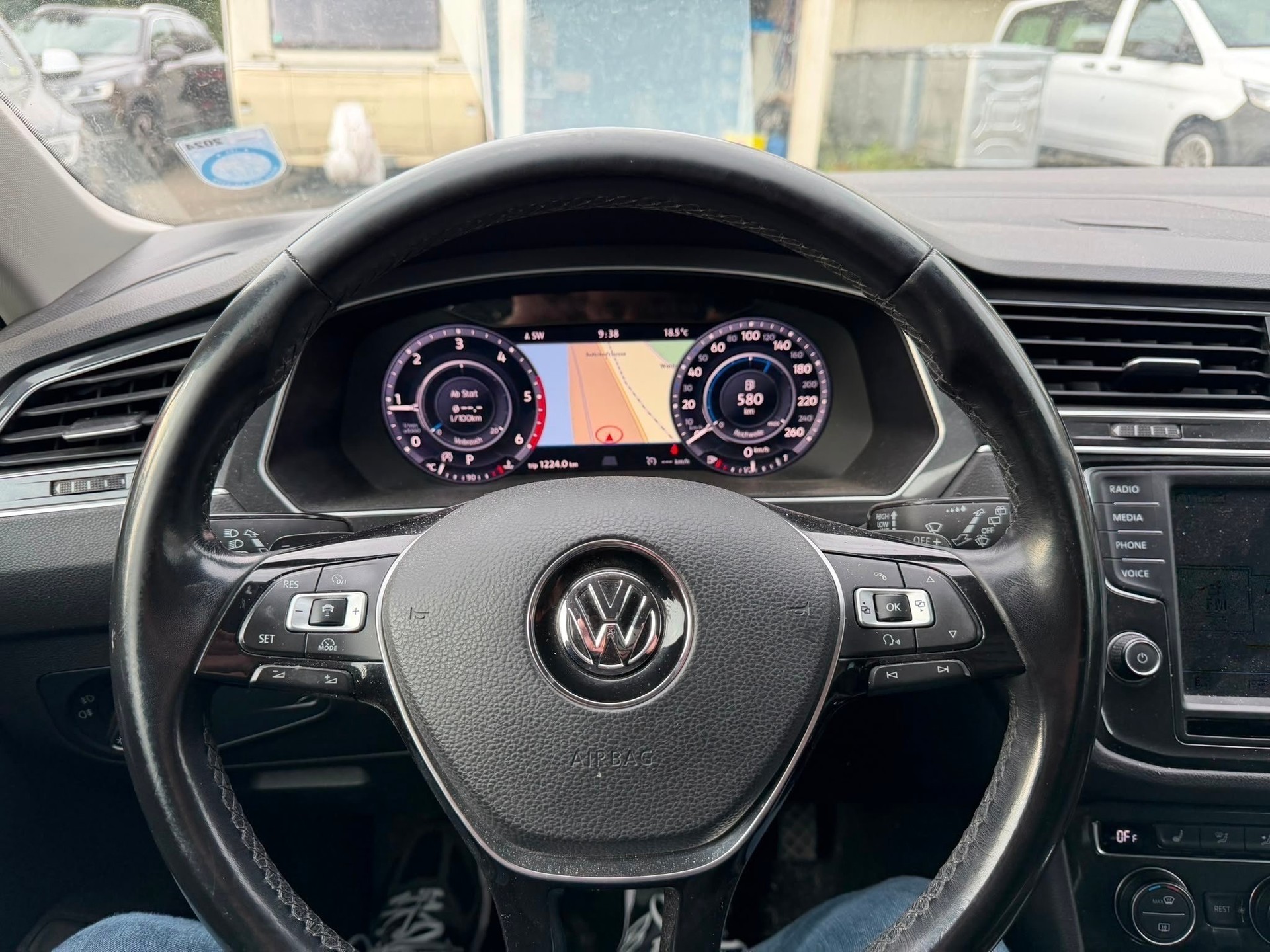 VW Tiguan 2.0 TDI SCR Comfortline 4Motion DSG-image-12