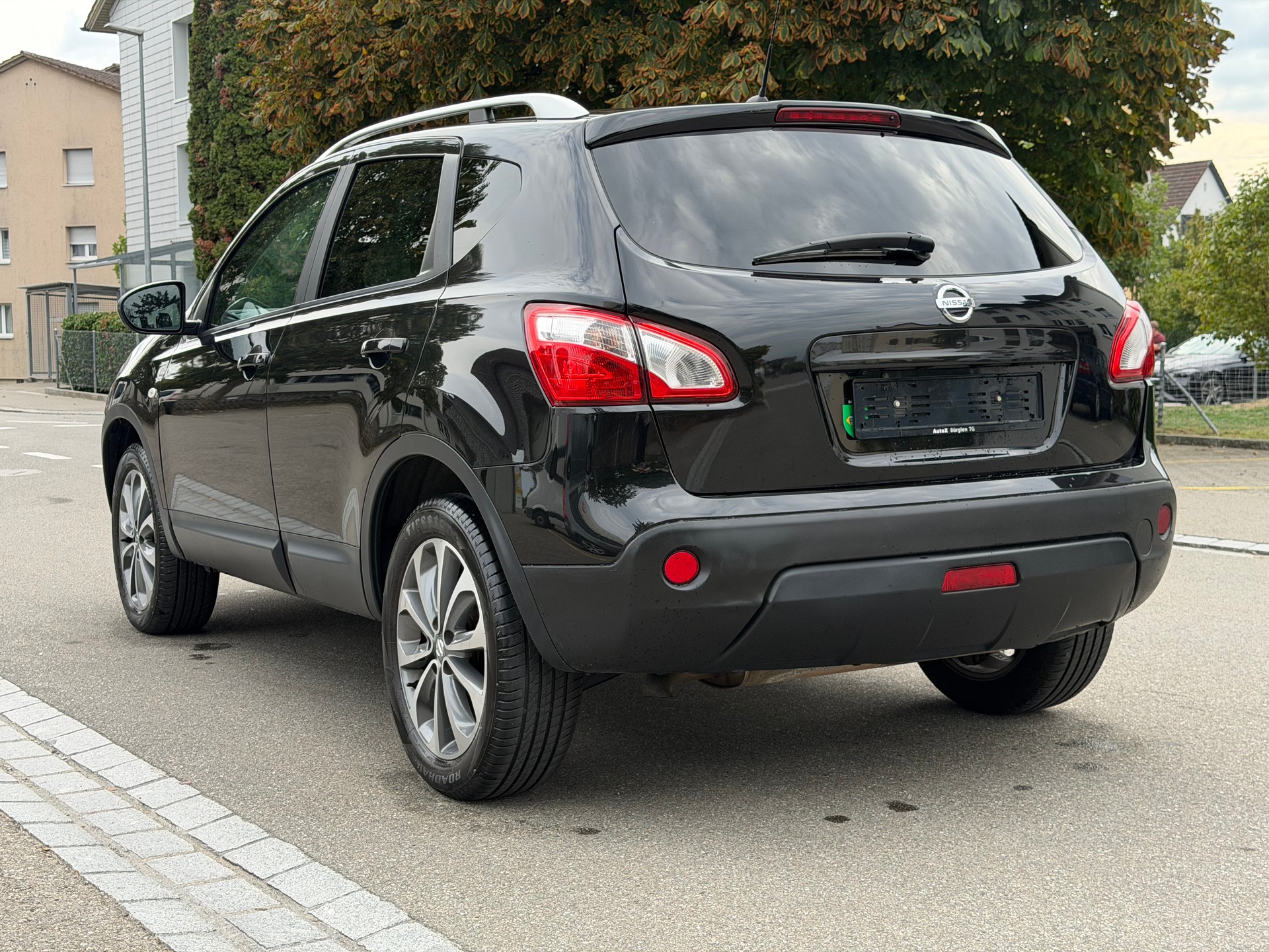 NISSAN Qashqai 2.0 dCi 4WD tekna-image-5