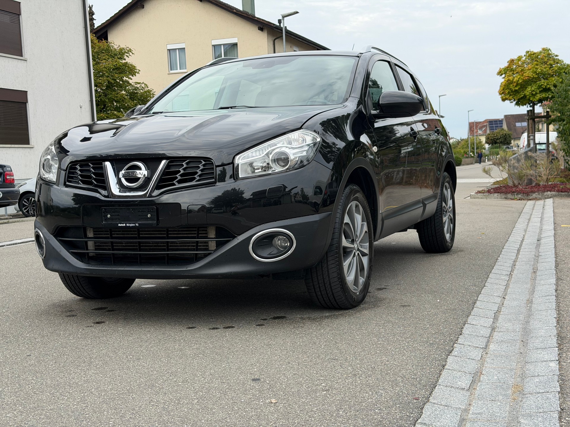 NISSAN Qashqai 2.0 dCi 4WD tekna-image-1
