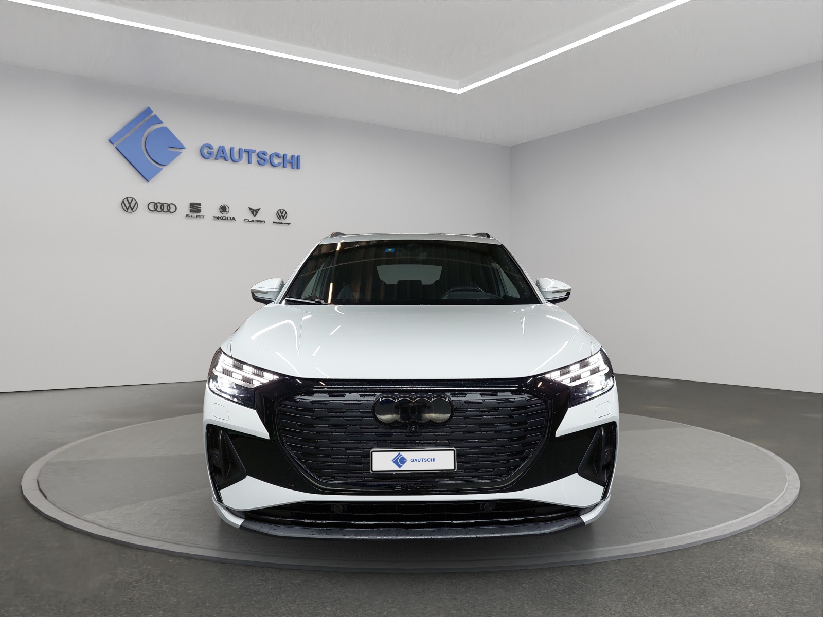 AUDI Q4 e-tron 50 quattro-image-4