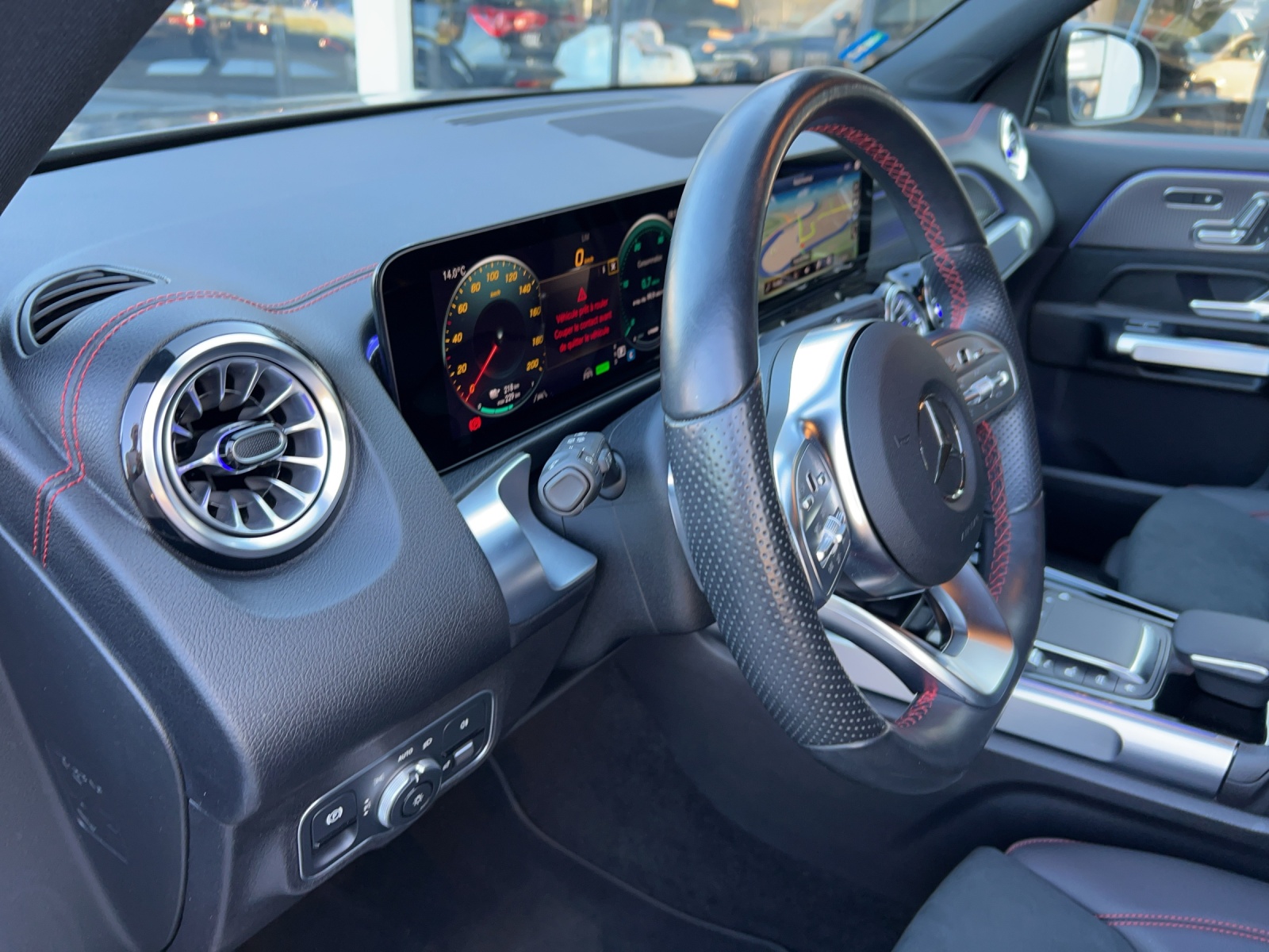 MERCEDES-BENZ EQB 300 AMG Line 4Matic-image-19