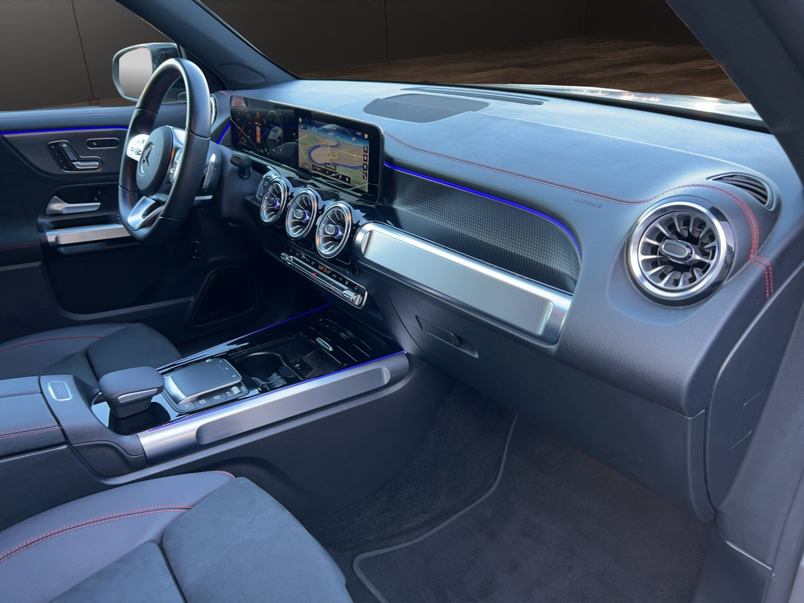 MERCEDES-BENZ EQB 300 AMG Line 4Matic-image-20