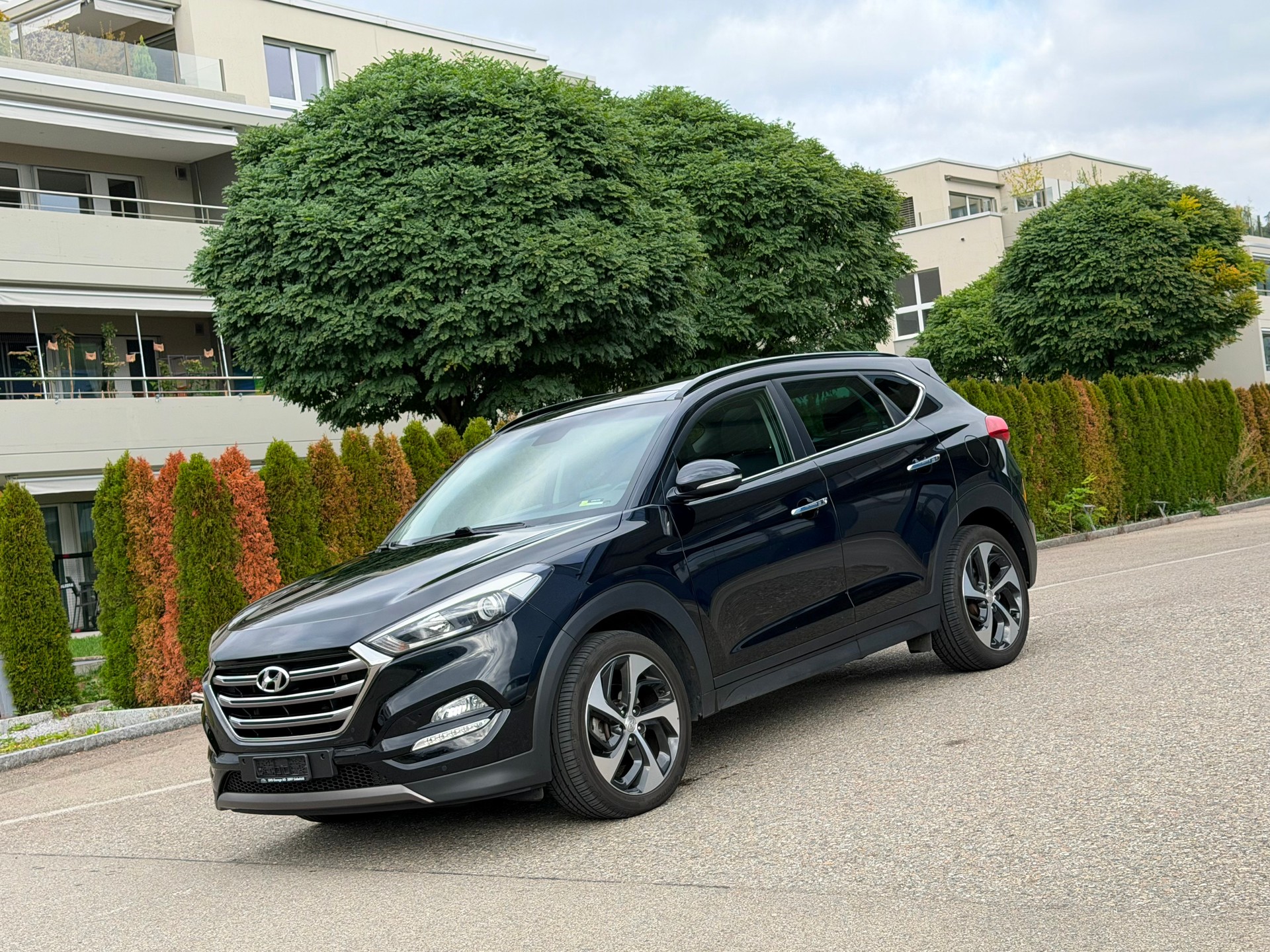 HYUNDAI Tucson 2.0 CRDI Vertex 4WD Automatic / PANORAMADACH / KAMERA / 8 FACH / FRISCH AB MFK-image-5