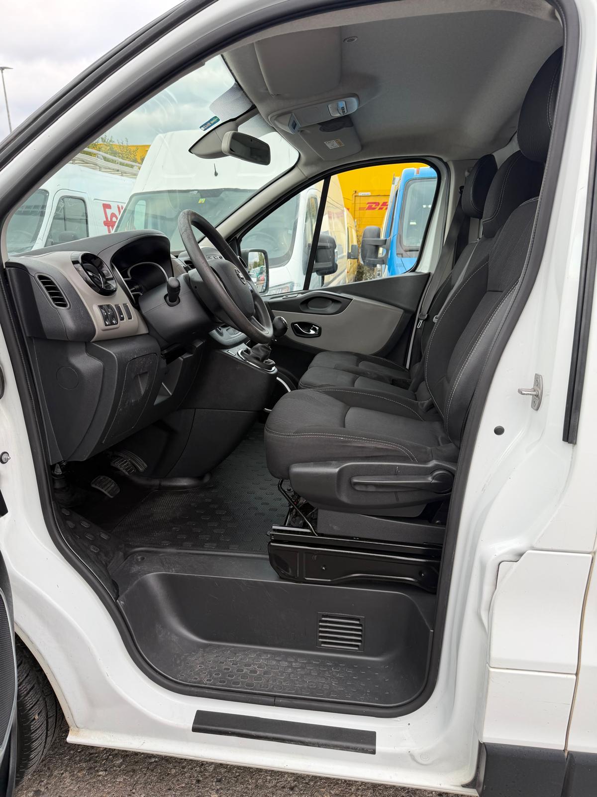 NISSAN NV300 dCi 120 2.9 L1H1 Comfort-image-6