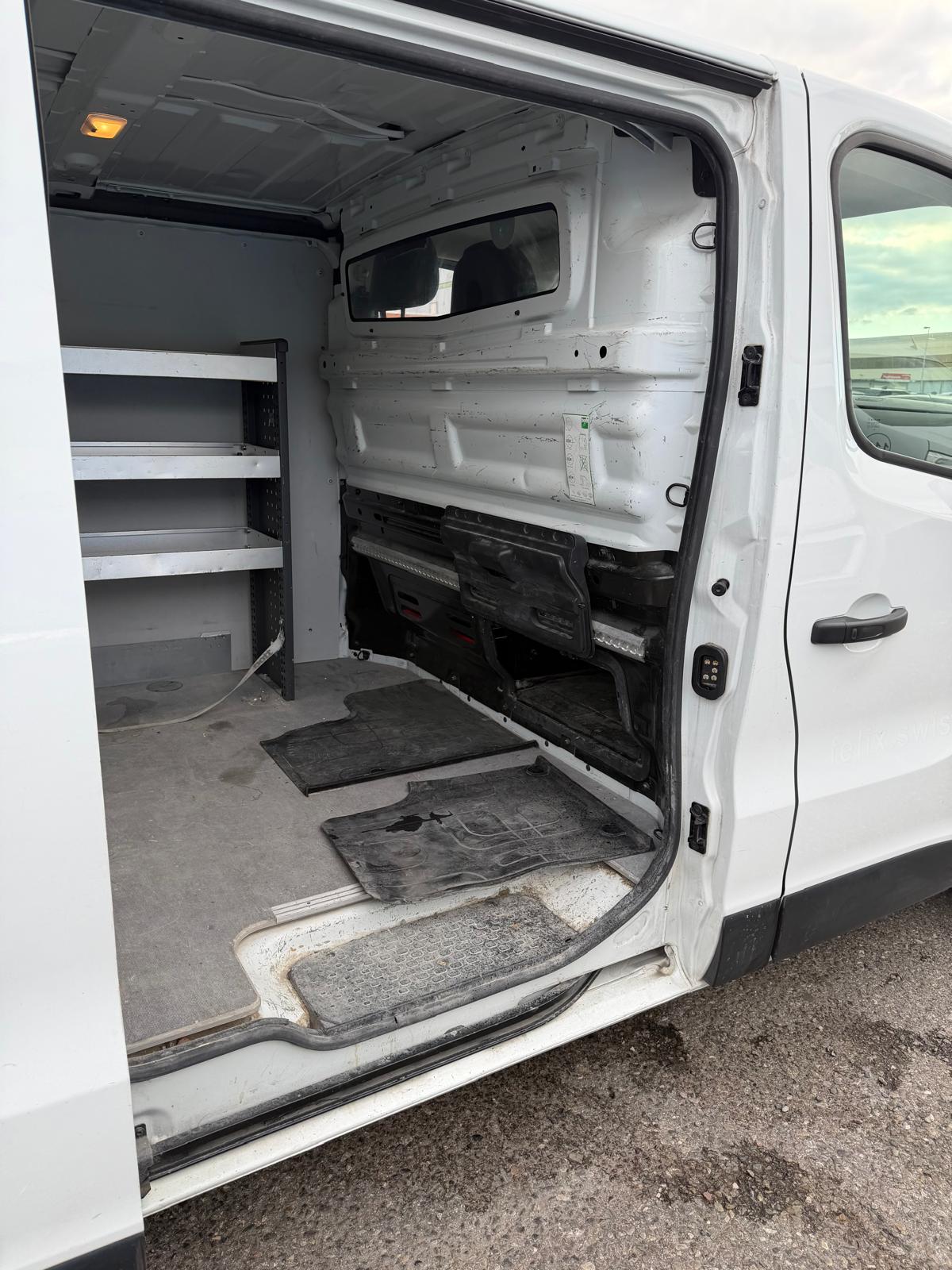 NISSAN NV300 dCi 120 2.9 L1H1 Comfort-image-8