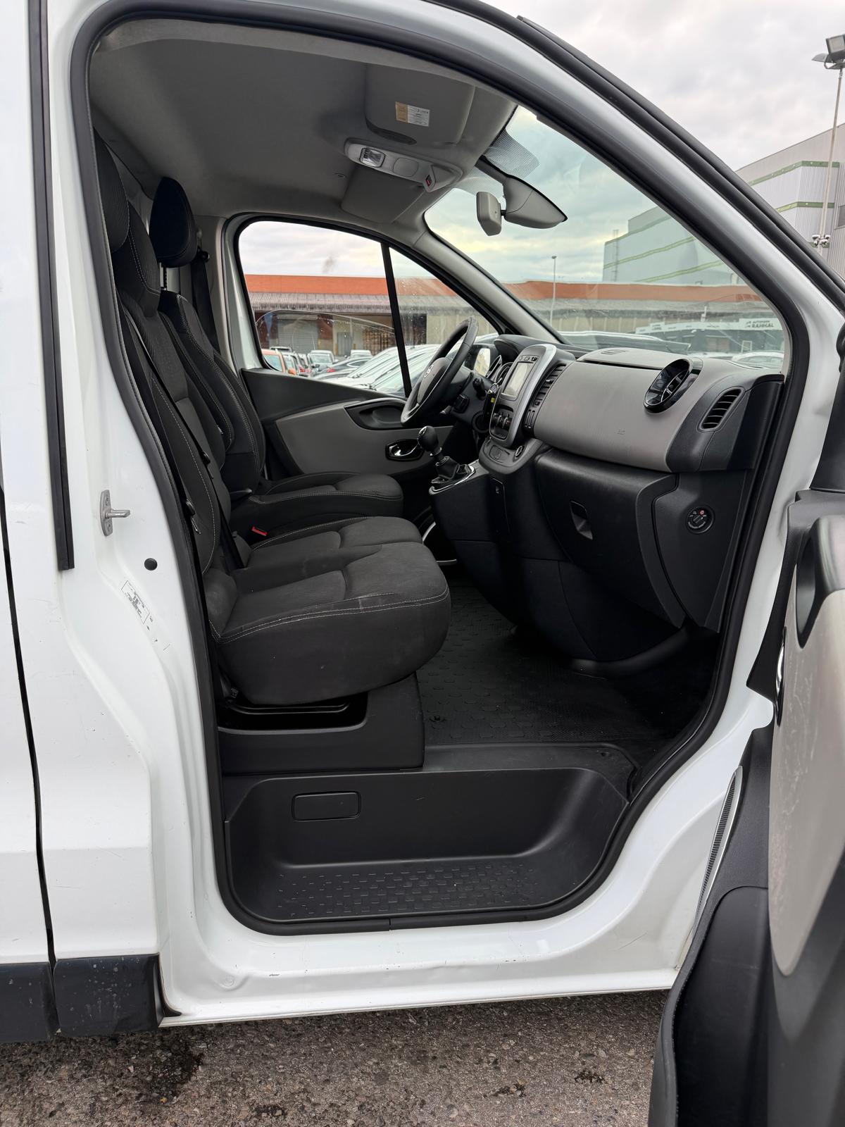 NISSAN NV300 dCi 120 2.9 L1H1 Comfort-image-7