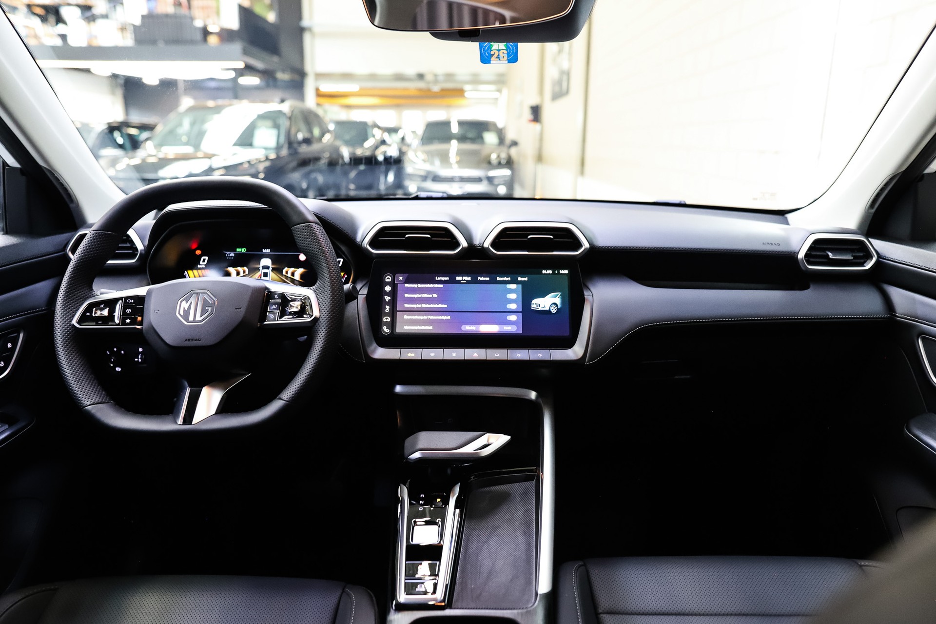 MG ZS 1.5 HEV Luxury Vollhybrid-image-18