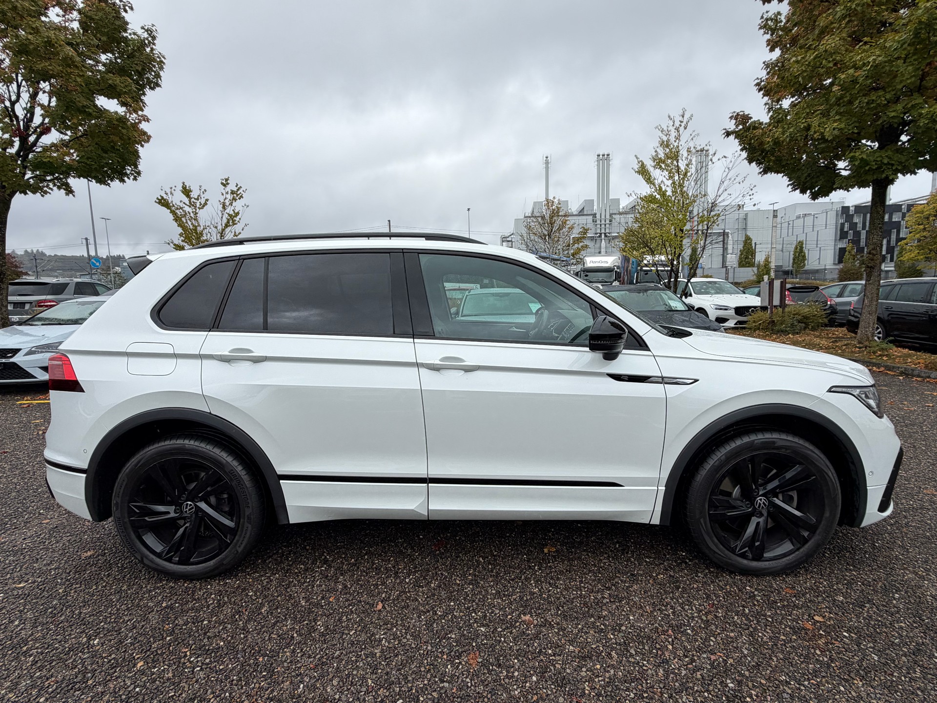 VW Tiguan 2.0TSI R-Line 4Motion DSG-image-3