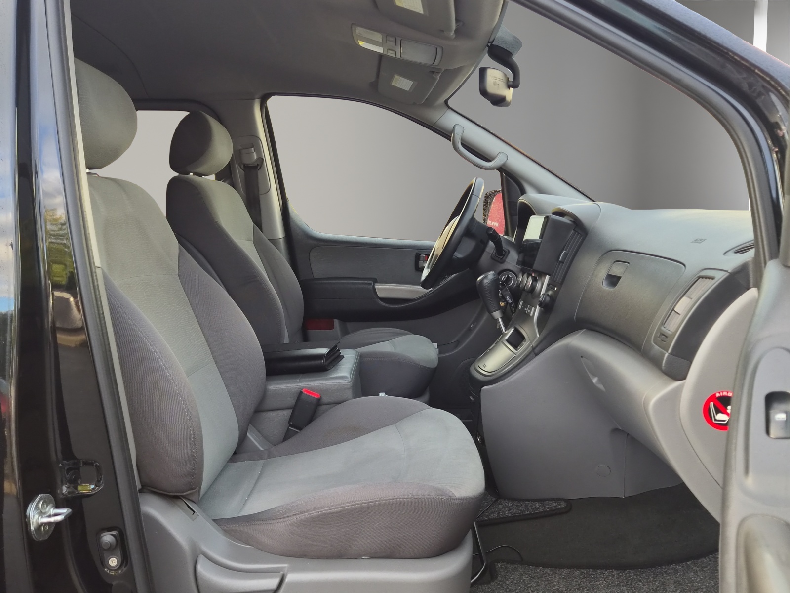 HYUNDAI H-1 People 2.5 CRDi HP-image-11