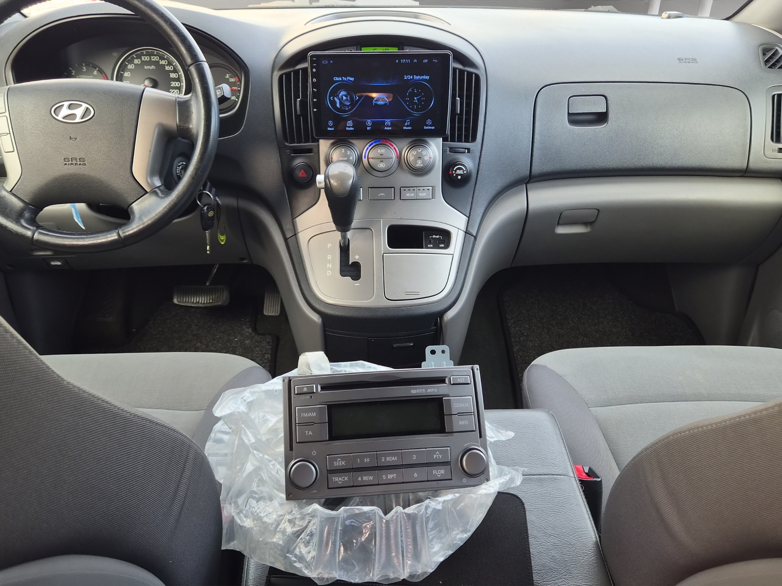HYUNDAI H-1 People 2.5 CRDi HP-image-9
