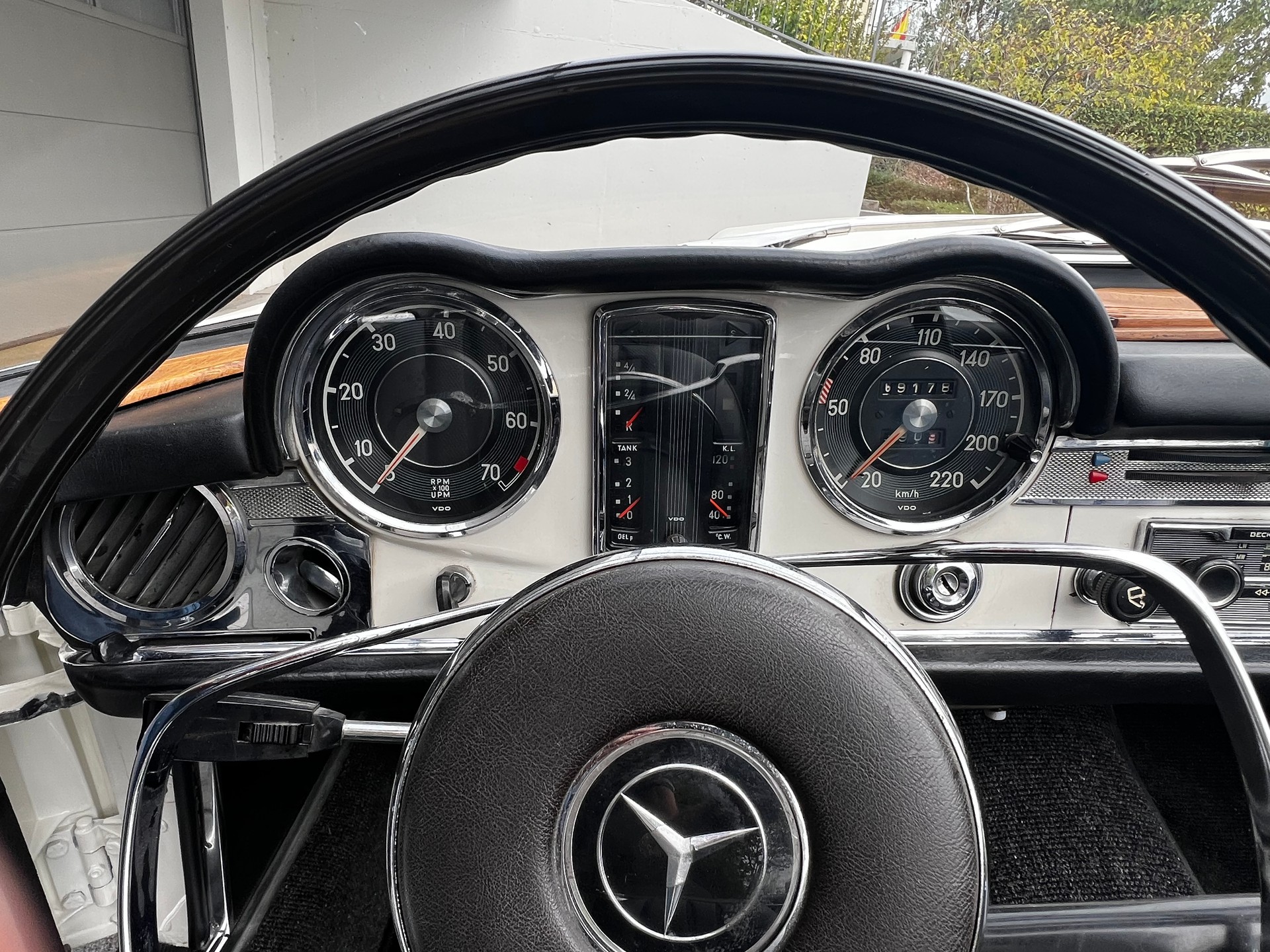 MERCEDES-BENZ 230 SL Pagode, CH Auslieferung-image-7