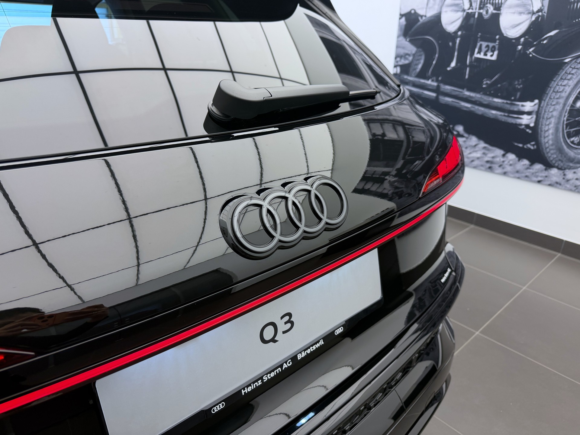AUDI Q3 SUV 110 kW TFSI S tronic-image-25