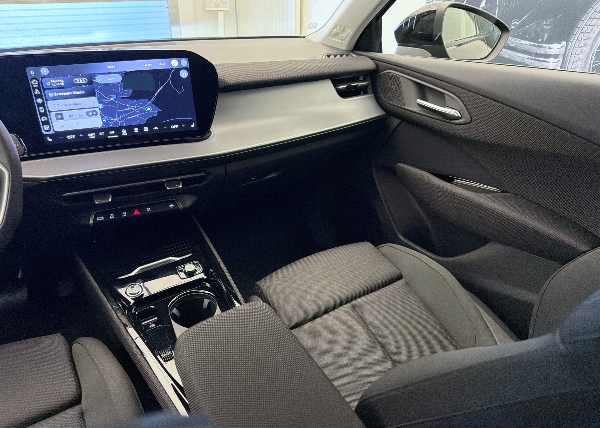 AUDI Q3 SUV 110 kW TFSI S tronic-image-18
