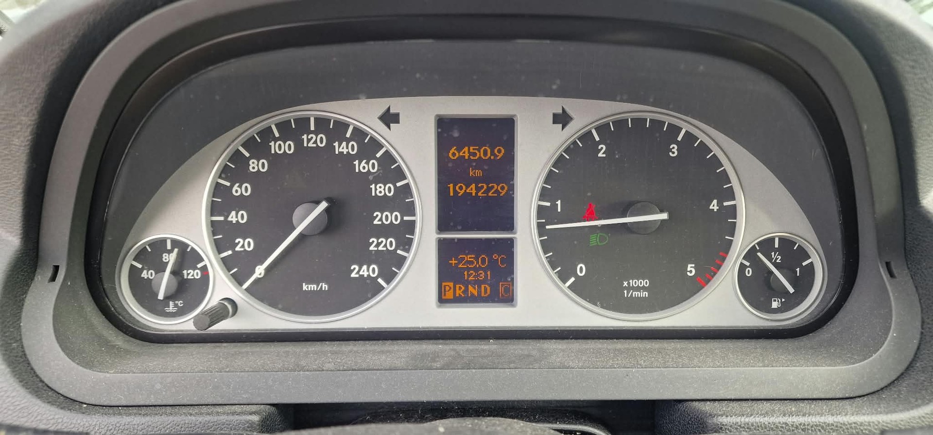 MERCEDES-BENZ B 200 CDI Autotronic-image-9