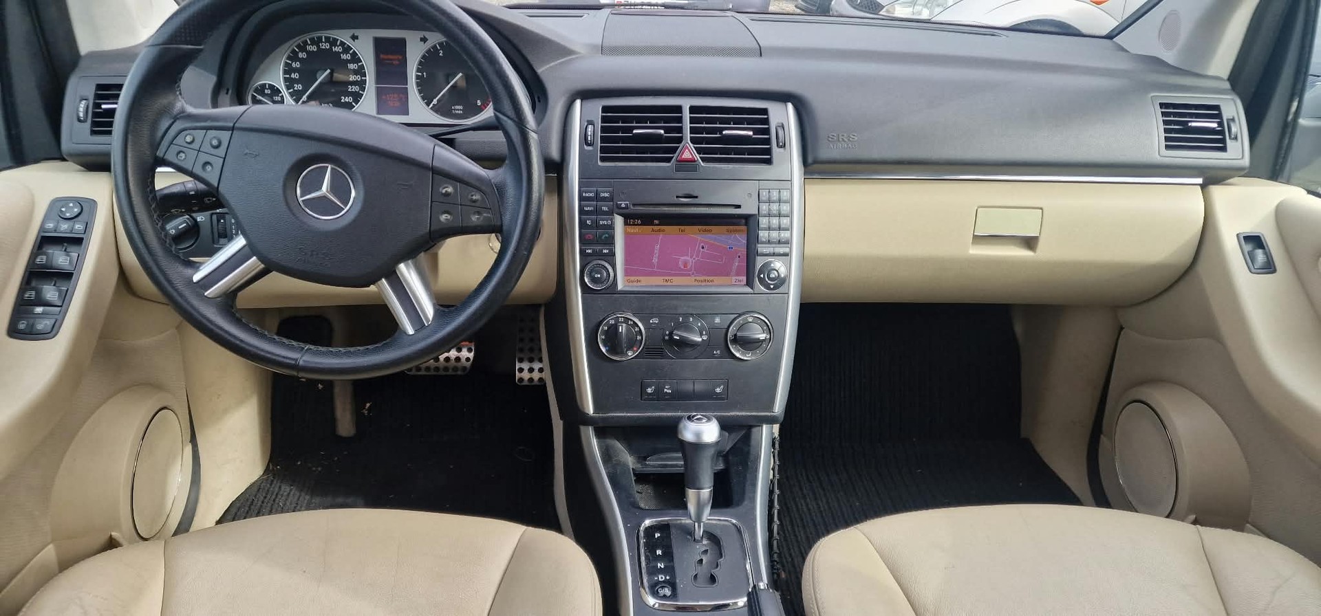 MERCEDES-BENZ B 200 CDI Autotronic-image-5
