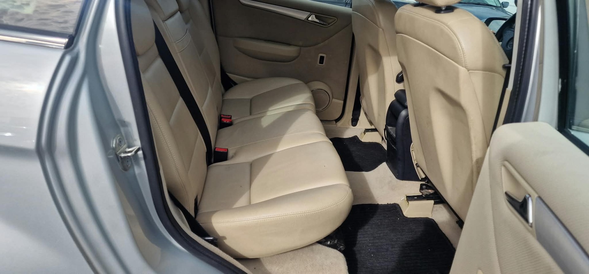 MERCEDES-BENZ B 200 CDI Autotronic-image-11