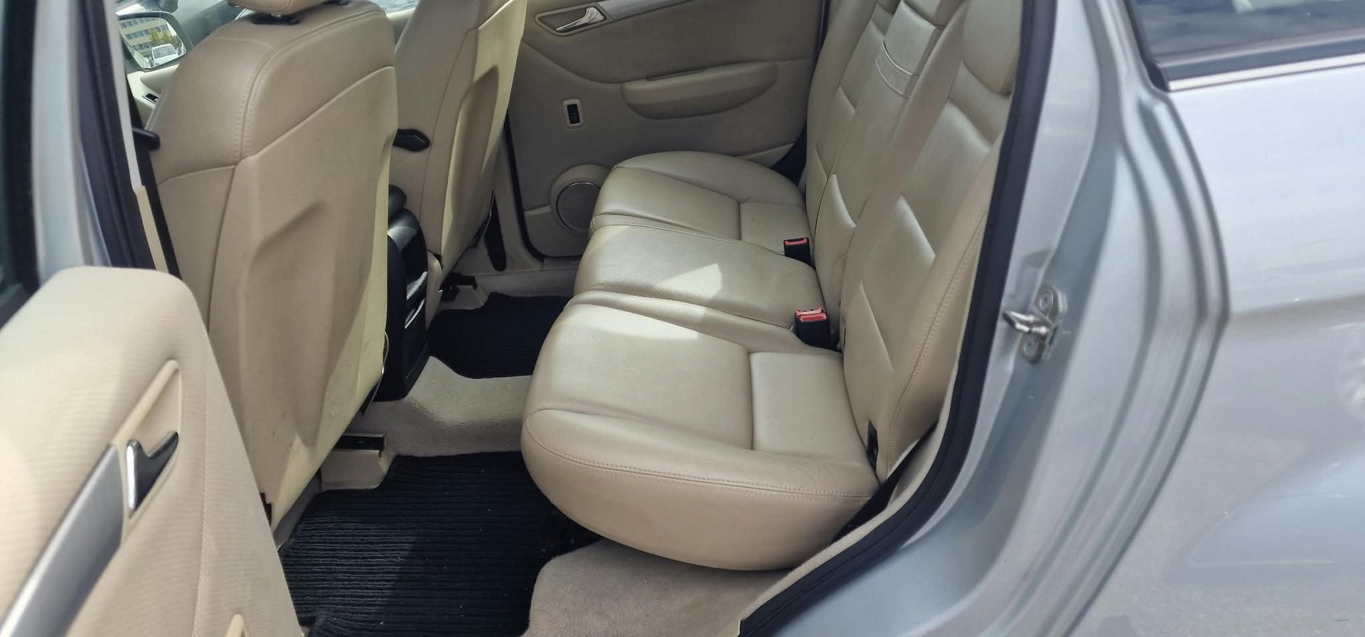 MERCEDES-BENZ B 200 CDI Autotronic-image-10